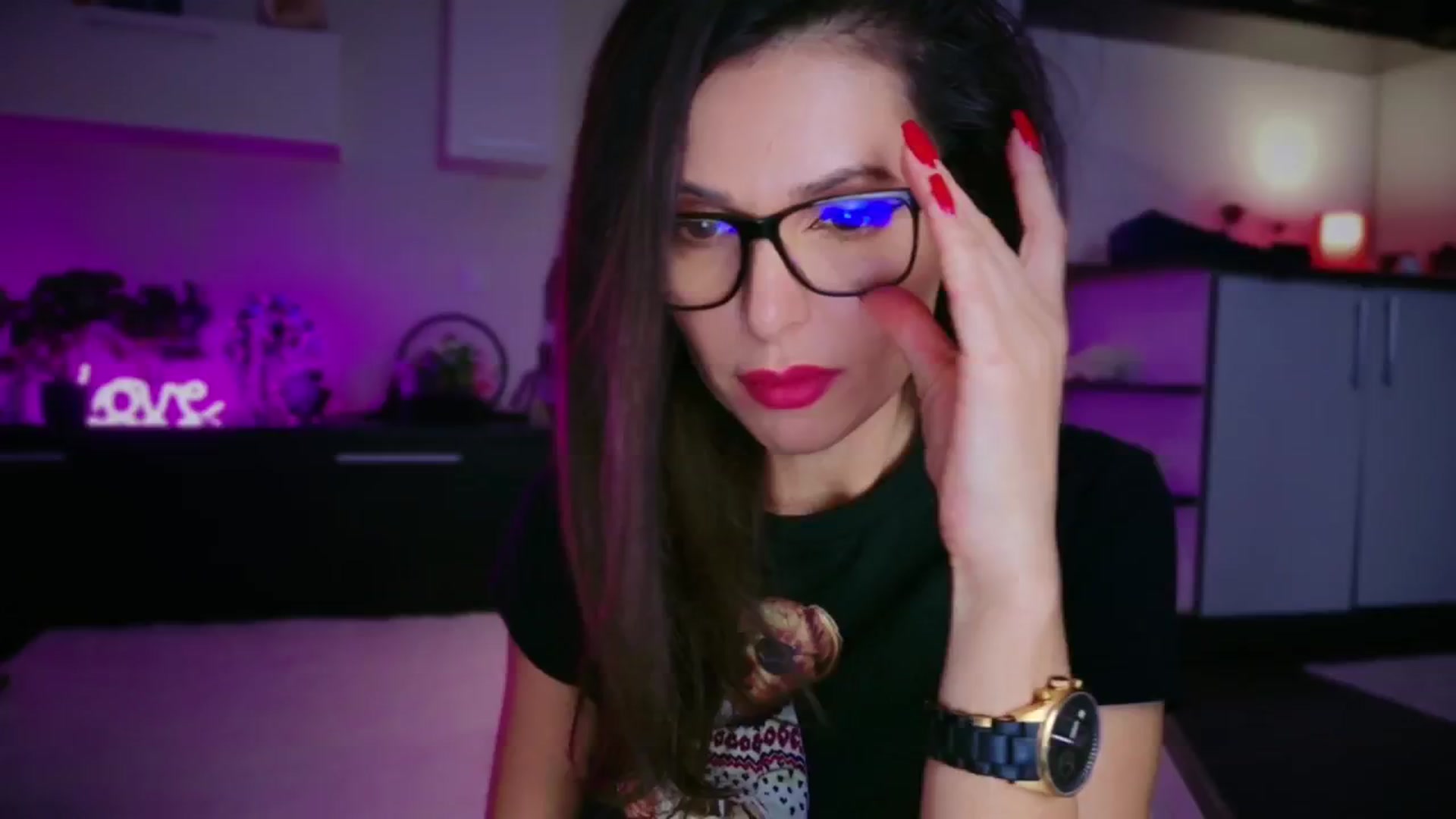 Gallery image thumbnail from SmileyTinaa's myfreecams stream on, 12/04/2025, 14:09 image 16 of 20