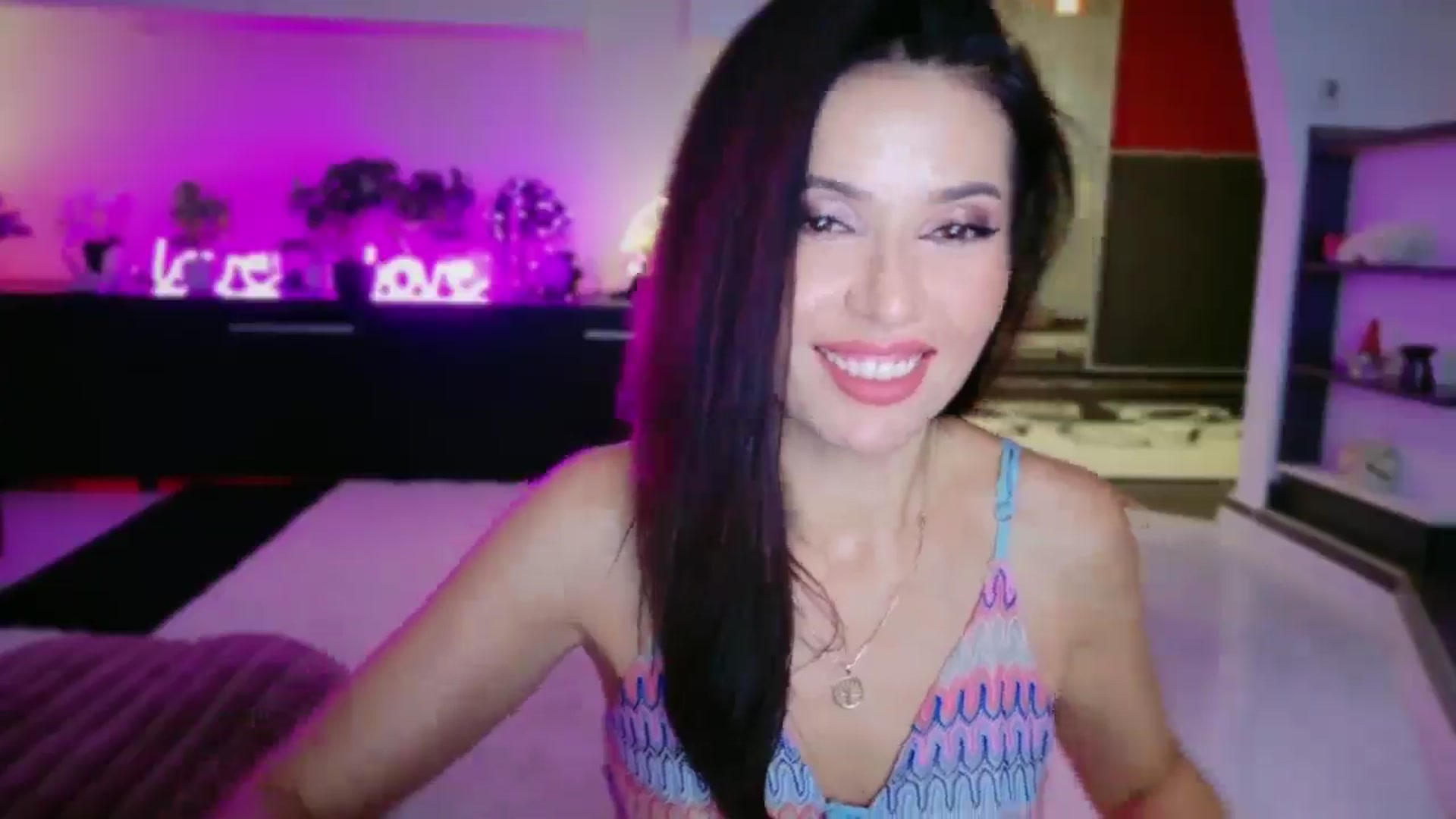 Gallery image thumbnail from SmileyTinaa's myfreecams stream on, 12/19/2025, 23:54 image 10 of 20