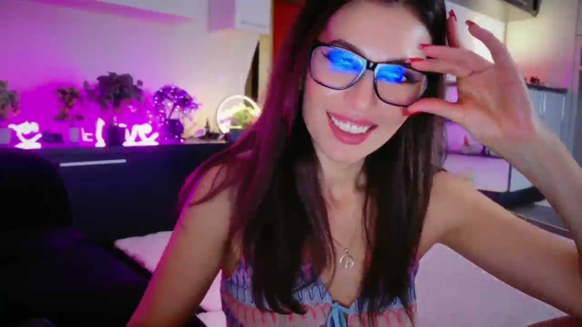 Gallery image thumbnail from SmileyTinaa's myfreecams stream on, 12/20/2025, 02:16 image 12 of 20