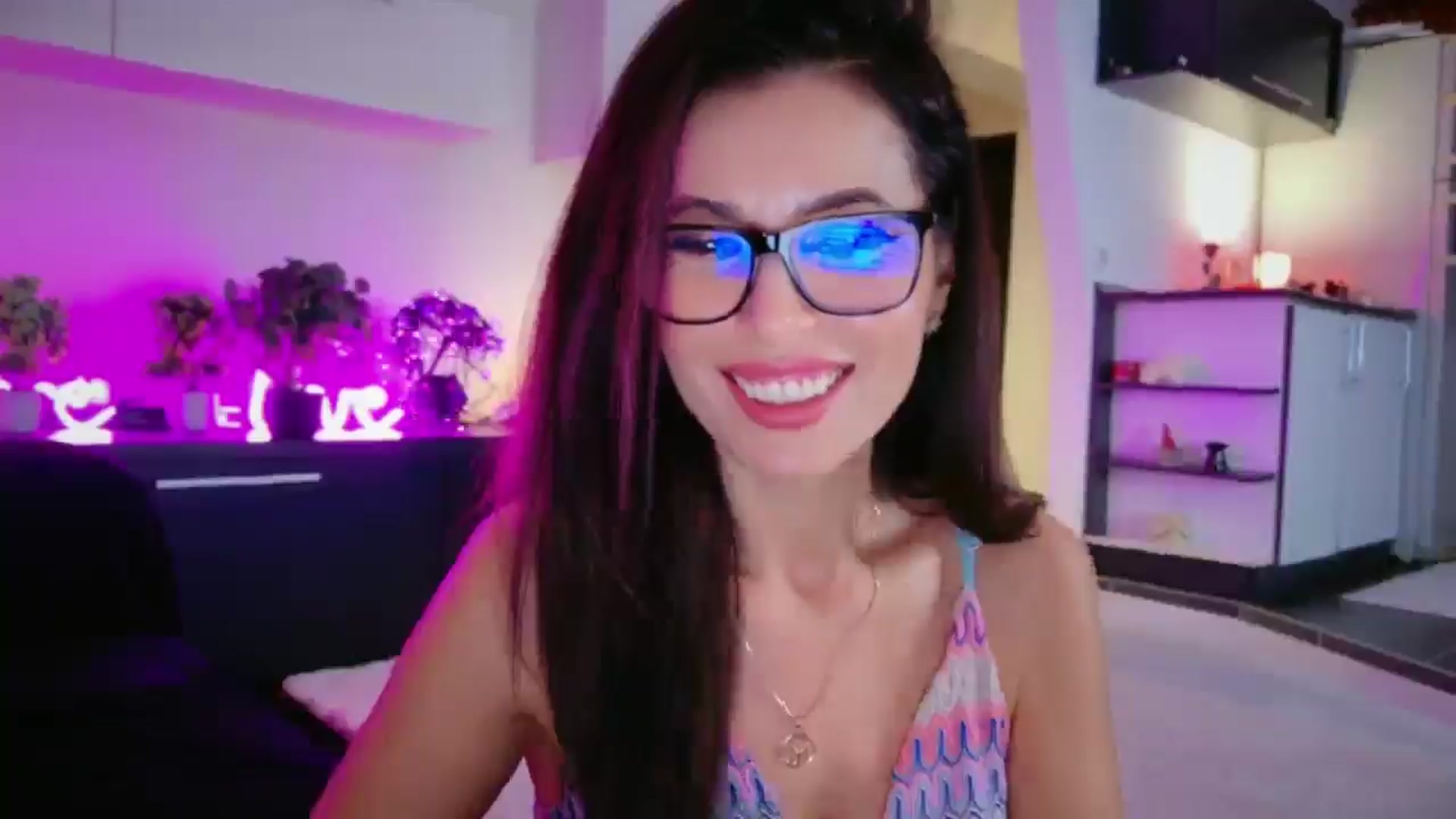 Gallery image thumbnail from SmileyTinaa's myfreecams stream on, 12/20/2025, 02:16 image 2 of 20