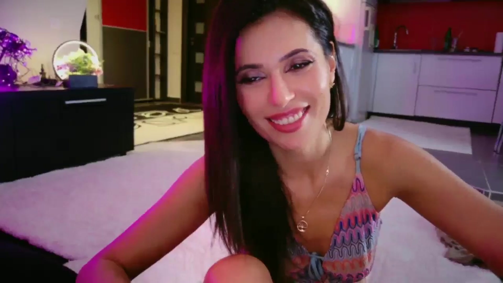 Gallery image thumbnail from SmileyTinaa's myfreecams stream on, 12/20/2025, 04:04 image 11 of 20