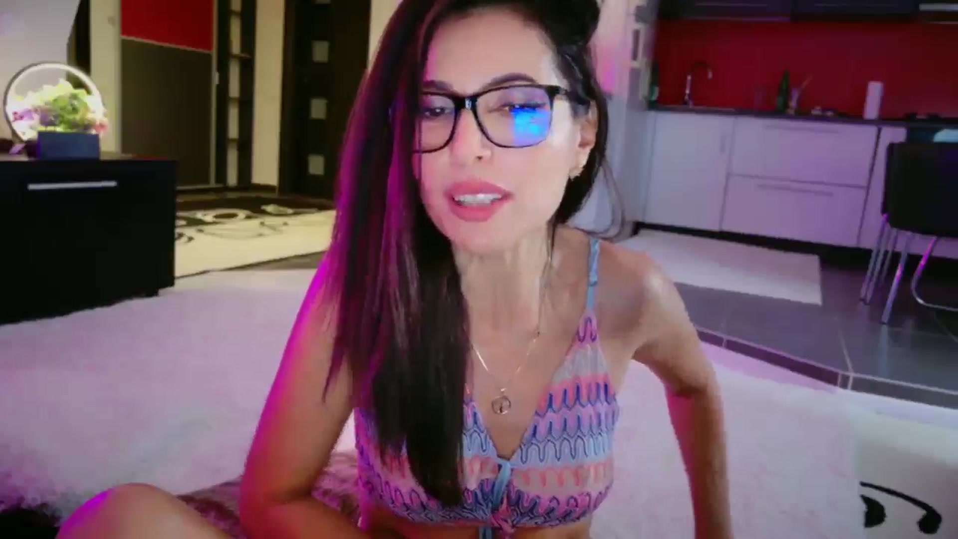 Gallery image thumbnail from SmileyTinaa's myfreecams stream on, 12/20/2025, 07:18 image 16 of 20