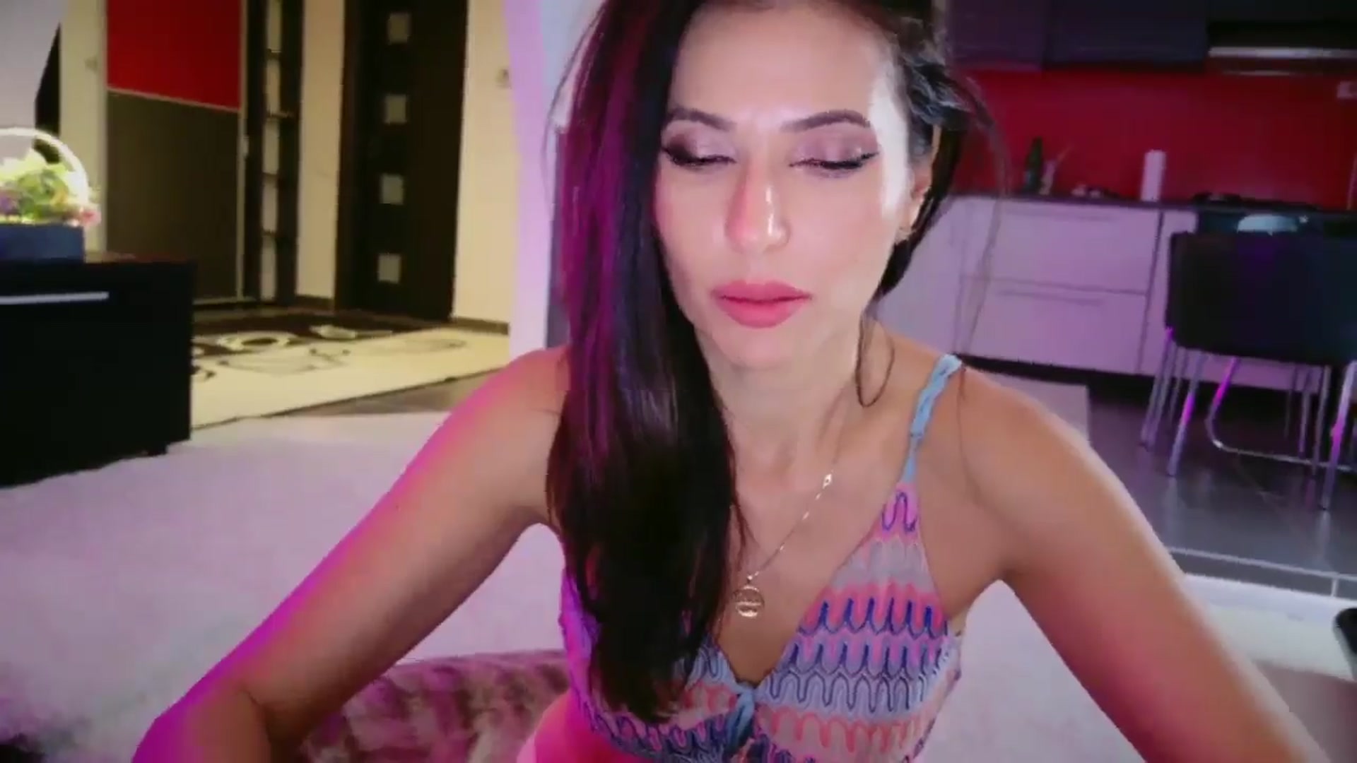 Gallery image thumbnail from SmileyTinaa's myfreecams stream on, 12/20/2025, 07:18 image 7 of 20