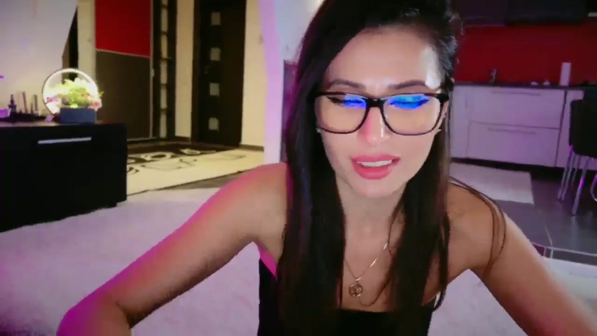 Gallery image thumbnail from SmileyTinaa's myfreecams stream on, 12/23/2025, 24:01 image 20 of 20