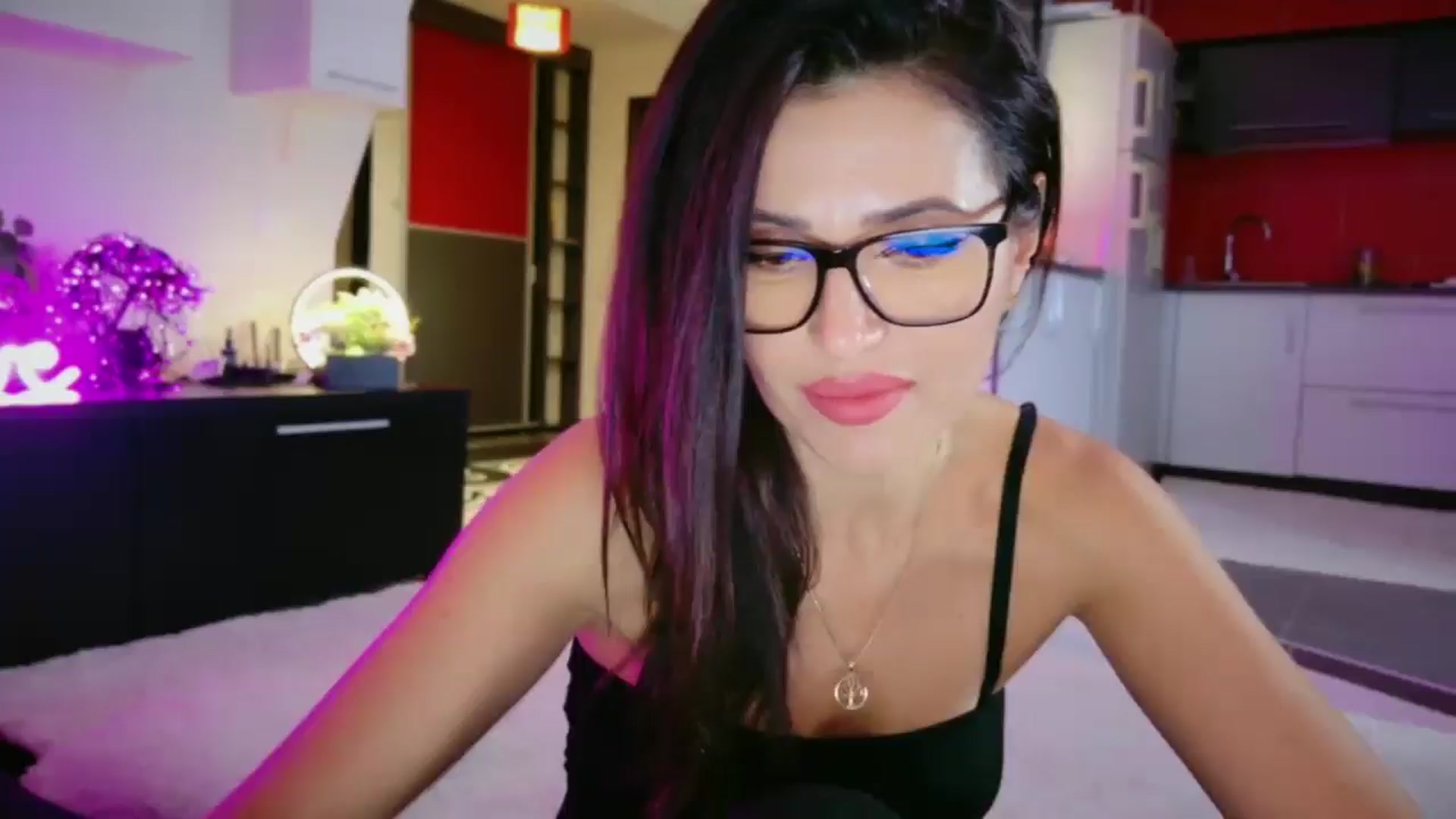 Gallery image thumbnail from SmileyTinaa's myfreecams stream on, 12/23/2025, 24:01 image 1 of 20