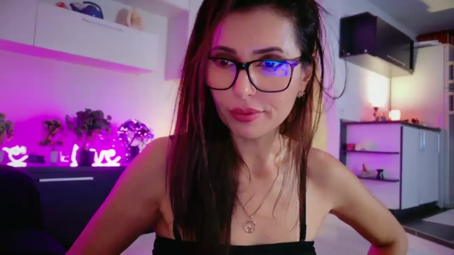 Gallery image thumbnail from SmileyTinaa's myfreecams stream on, 12/23/2025, 01:55 image 7 of 20