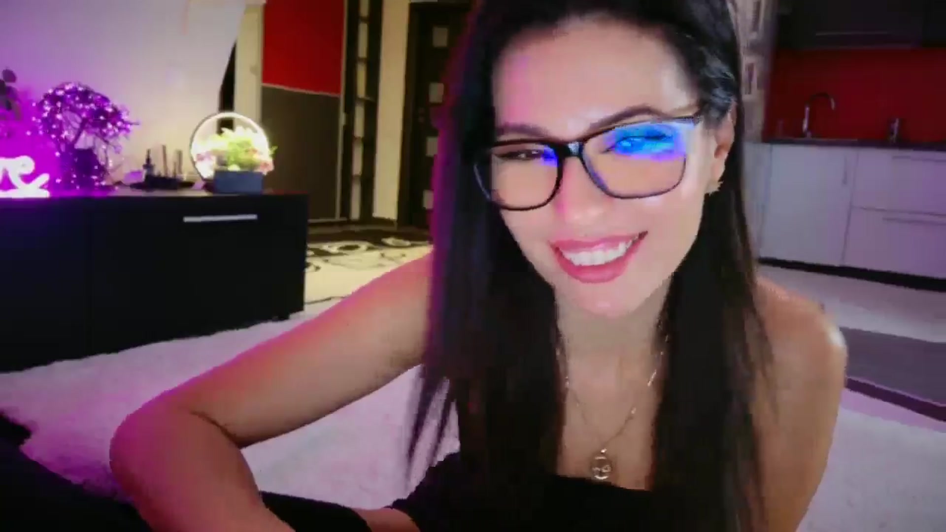 Gallery image thumbnail from SmileyTinaa's myfreecams stream on, 12/23/2025, 01:55 image 11 of 20