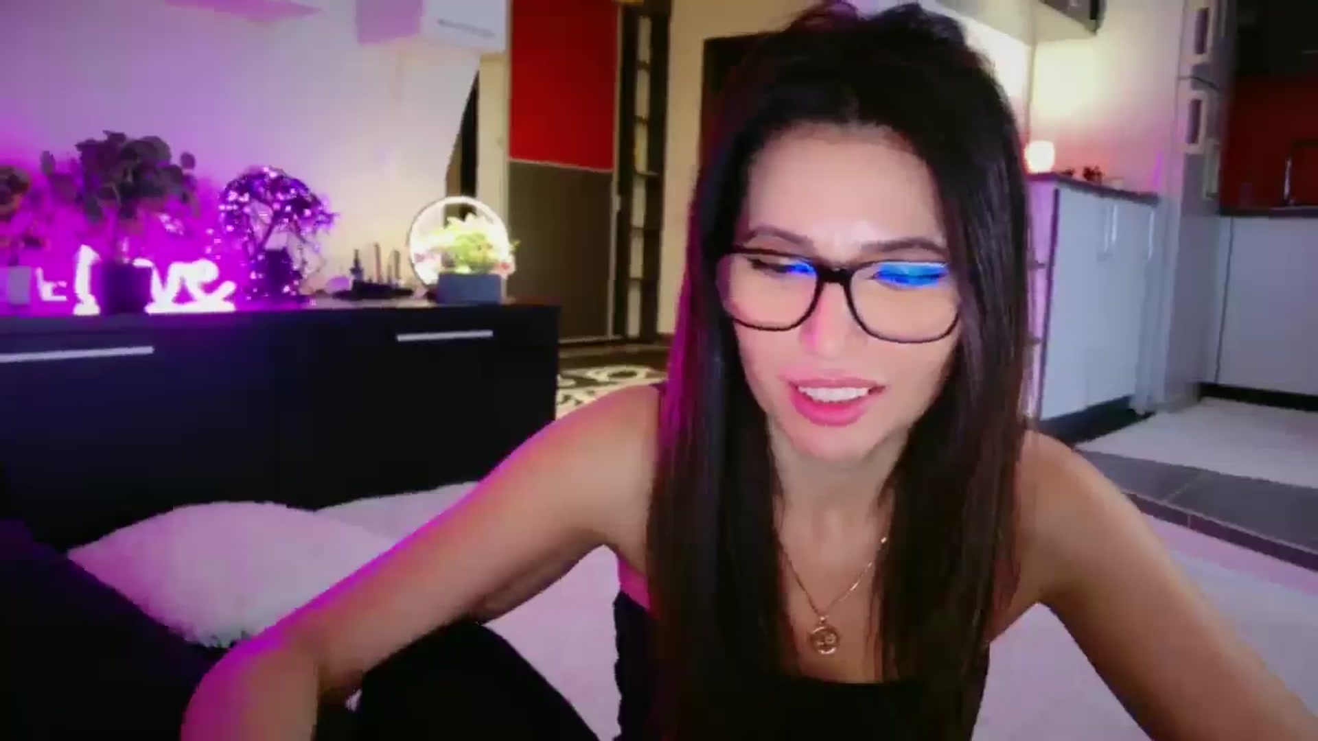 Gallery image thumbnail from SmileyTinaa's myfreecams stream on, 12/23/2025, 06:04 image 20 of 20