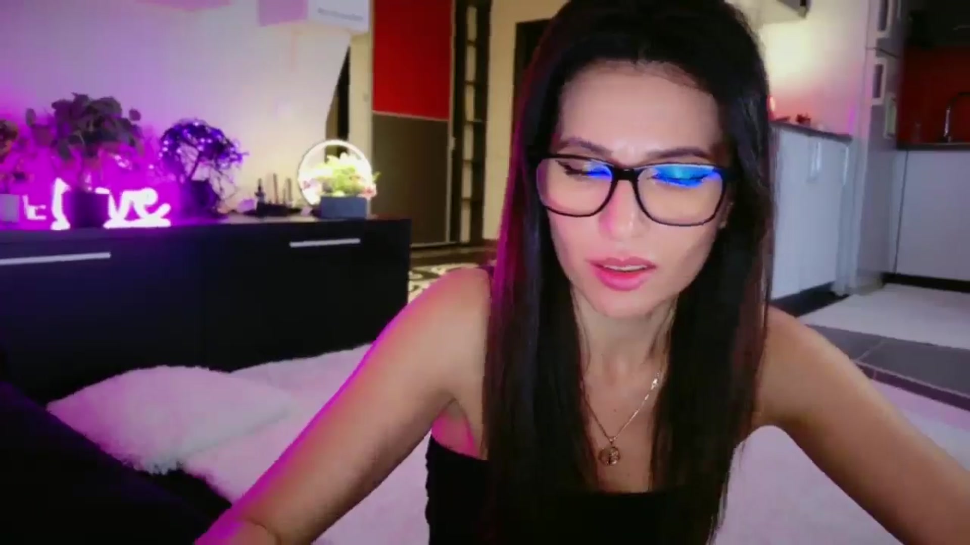 Gallery image thumbnail from SmileyTinaa's myfreecams stream on, 12/23/2025, 06:04 image 13 of 20