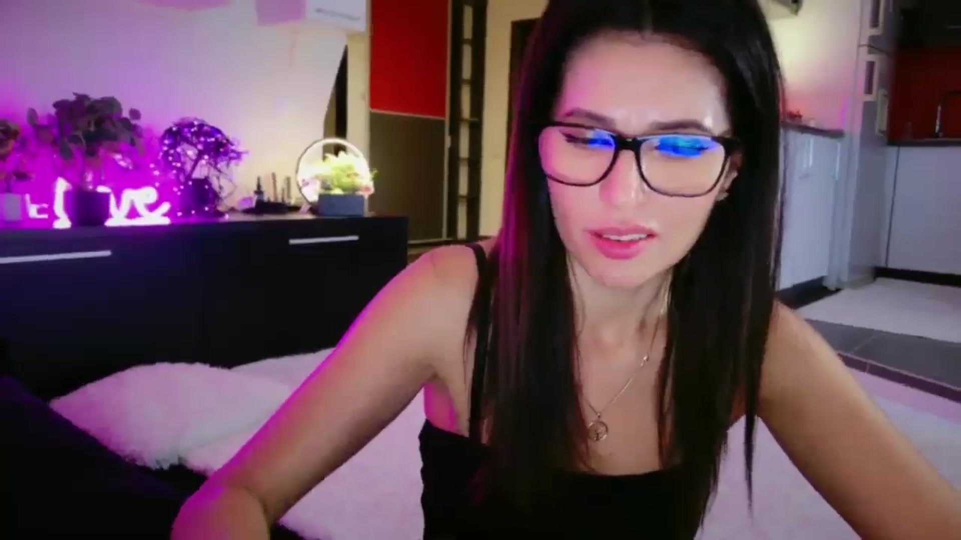 Gallery image thumbnail from SmileyTinaa's myfreecams stream on, 12/23/2025, 06:04 image 4 of 20