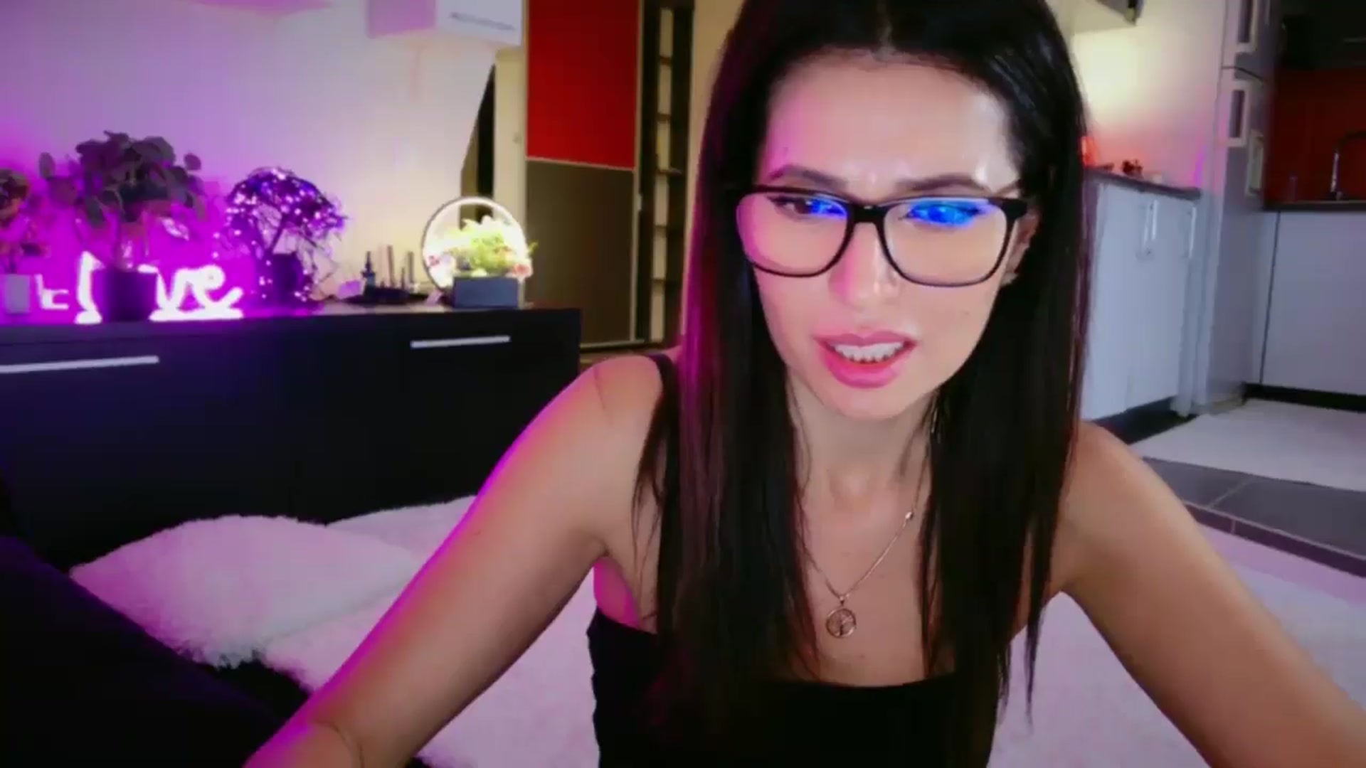 Gallery image thumbnail from SmileyTinaa's myfreecams stream on, 12/23/2025, 06:04 image 3 of 20
