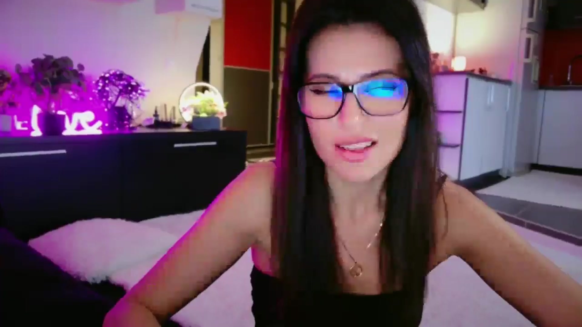 Gallery image thumbnail from SmileyTinaa's myfreecams stream on, 12/23/2025, 06:04 image 10 of 20