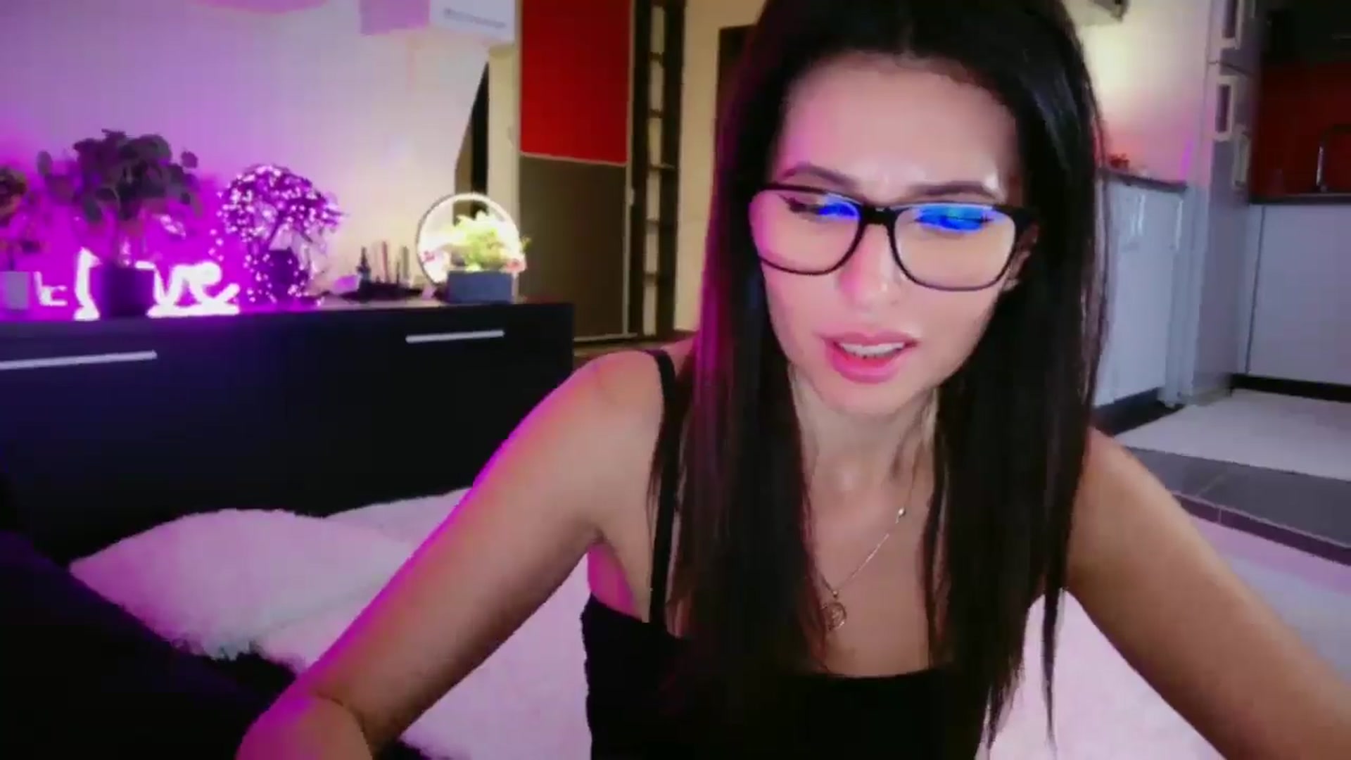 Gallery image thumbnail from SmileyTinaa's myfreecams stream on, 12/23/2025, 06:04 image 5 of 20
