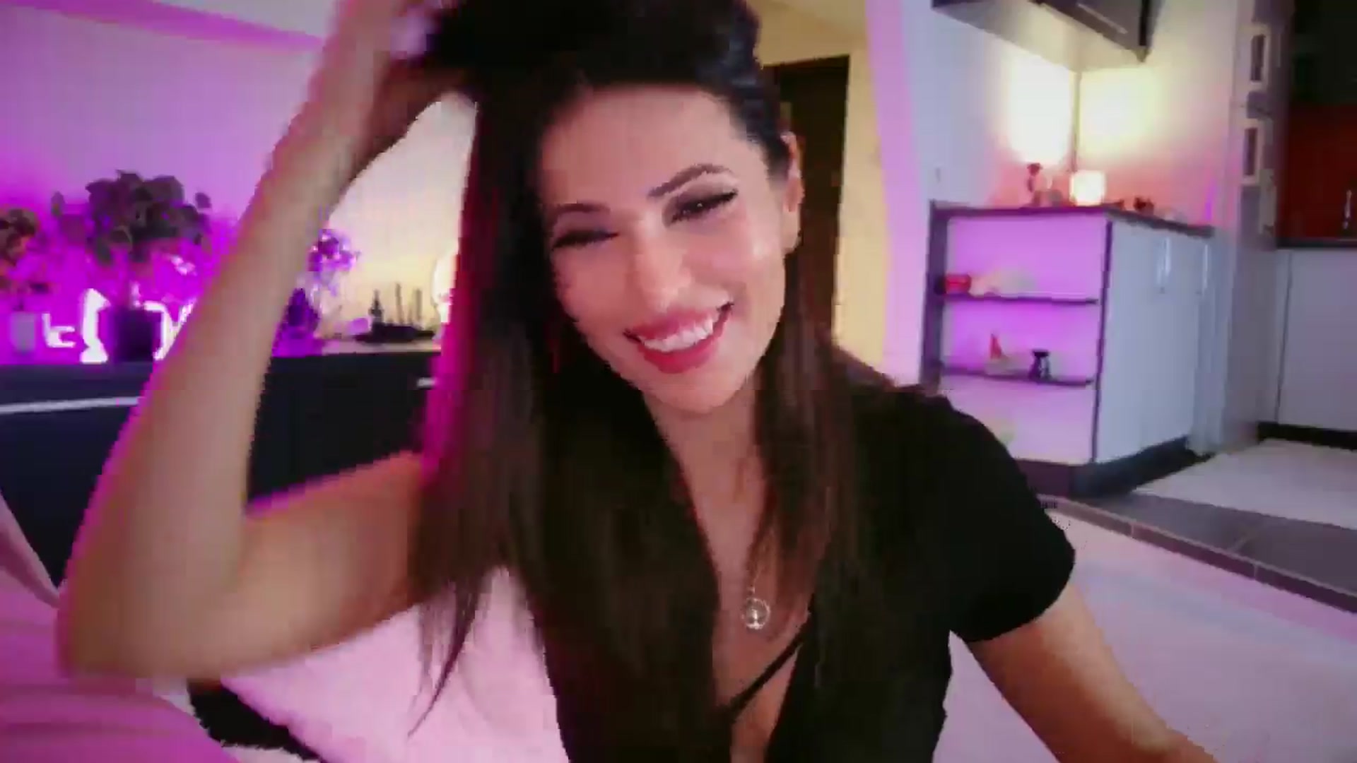Gallery image thumbnail from SmileyTinaa's myfreecams stream on, 12/24/2025, 02:24 image 5 of 20