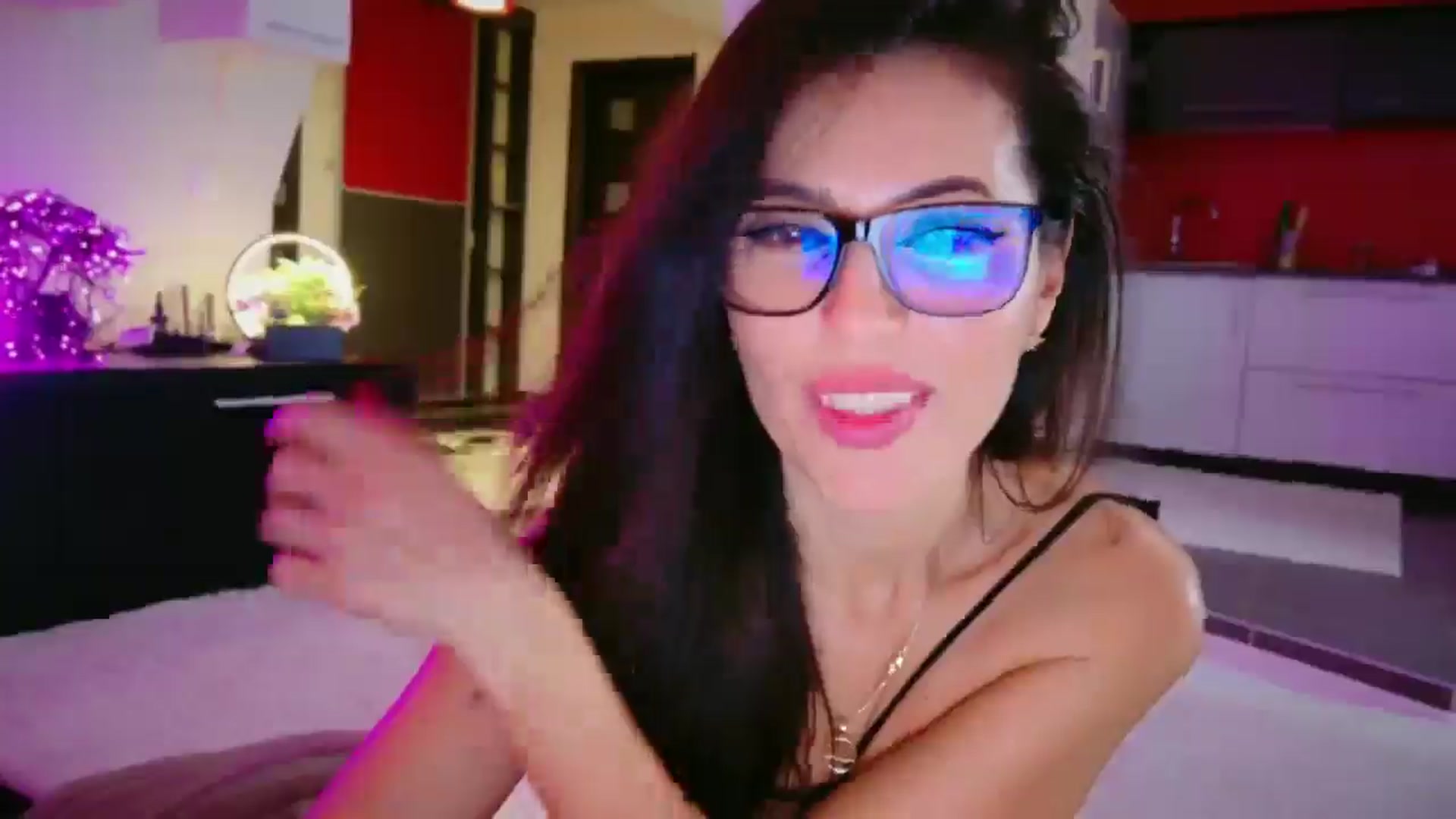 Gallery image thumbnail from SmileyTinaa's myfreecams stream on, 12/24/2025, 07:06 image 9 of 20