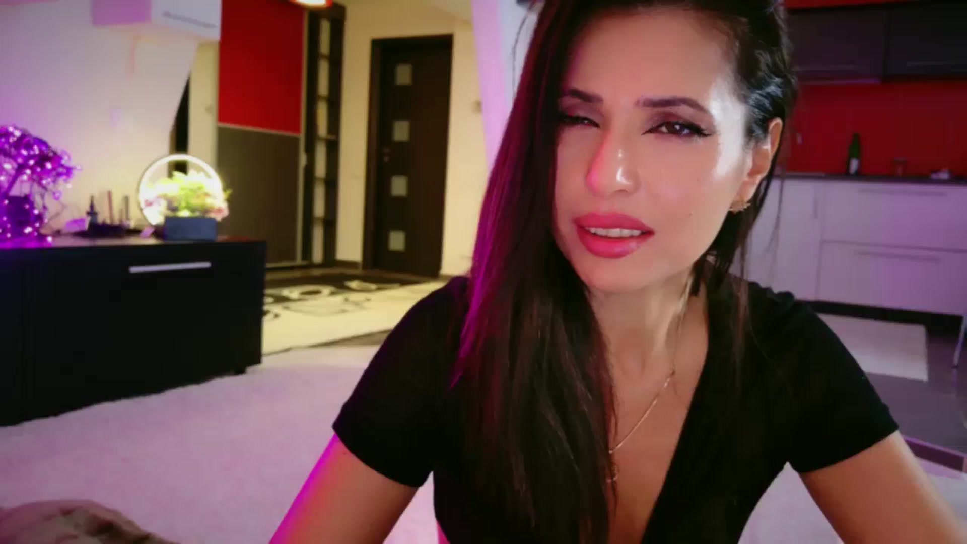 Gallery image thumbnail from SmileyTinaa's myfreecams stream on, 12/30/2025, 02:24 image 7 of 20