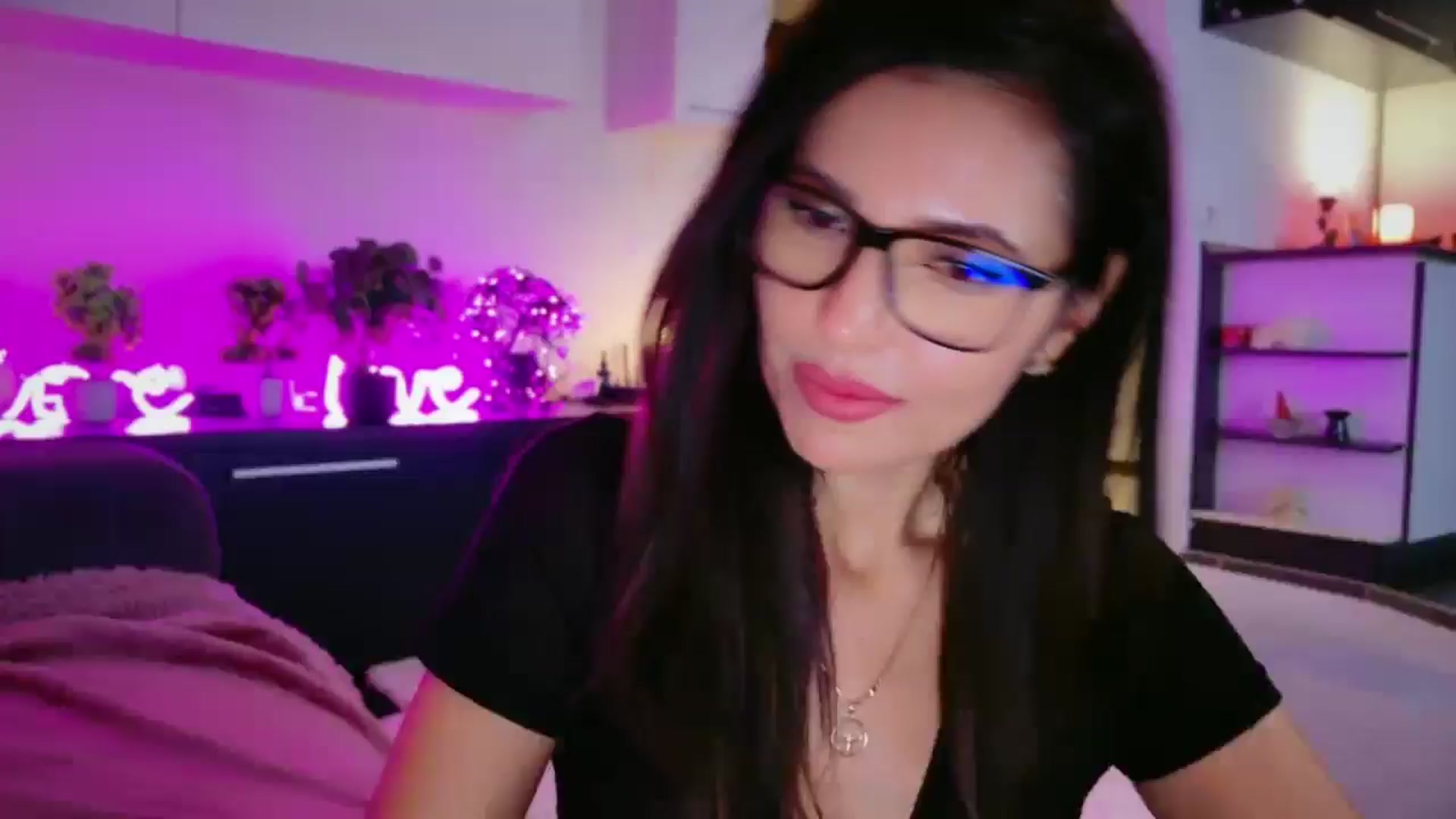Gallery image thumbnail from SmileyTinaa's myfreecams stream on, 12/30/2025, 05:51 image 9 of 20