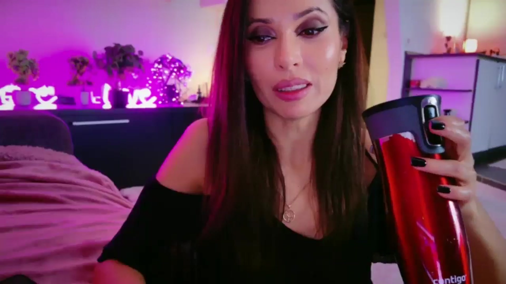 Gallery image thumbnail from SmileyTinaa's myfreecams stream on, 01/03/2026, 02:53 image 7 of 20