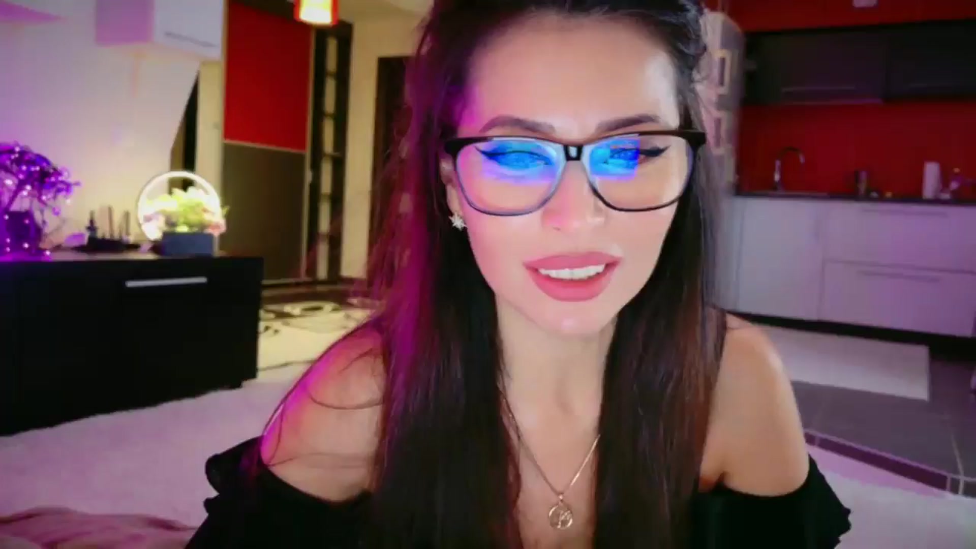 Gallery image thumbnail from SmileyTinaa's myfreecams stream on, 01/09/2026, 01:54 image 1 of 20