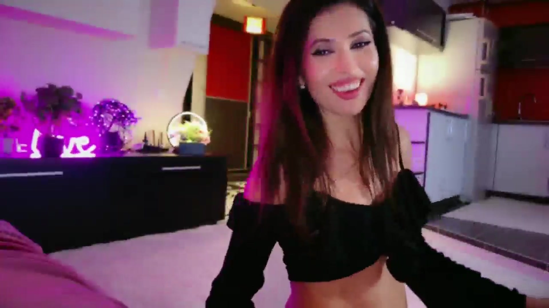 Gallery image thumbnail from SmileyTinaa's myfreecams stream on, 01/09/2026, 02:11 image 11 of 20