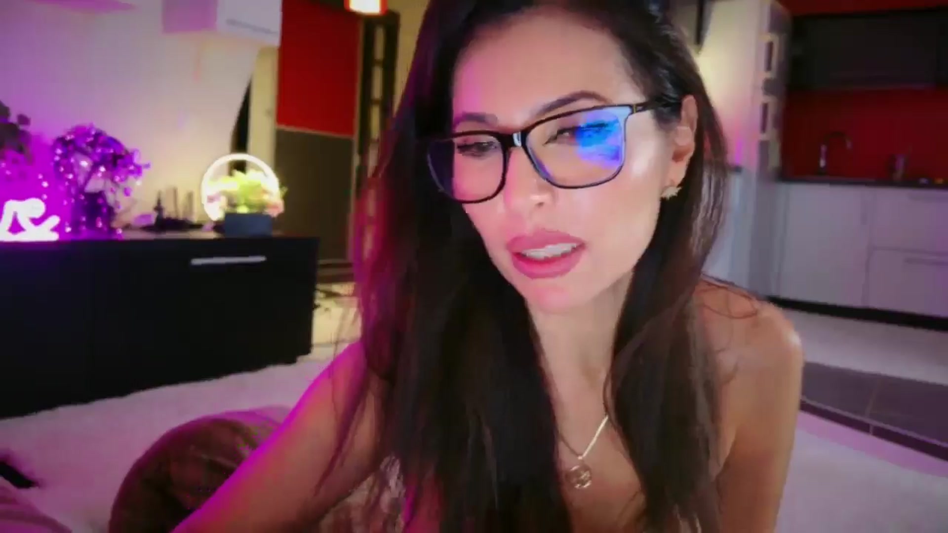 Gallery image thumbnail from SmileyTinaa's myfreecams stream on, 01/09/2026, 03:01 image 20 of 20