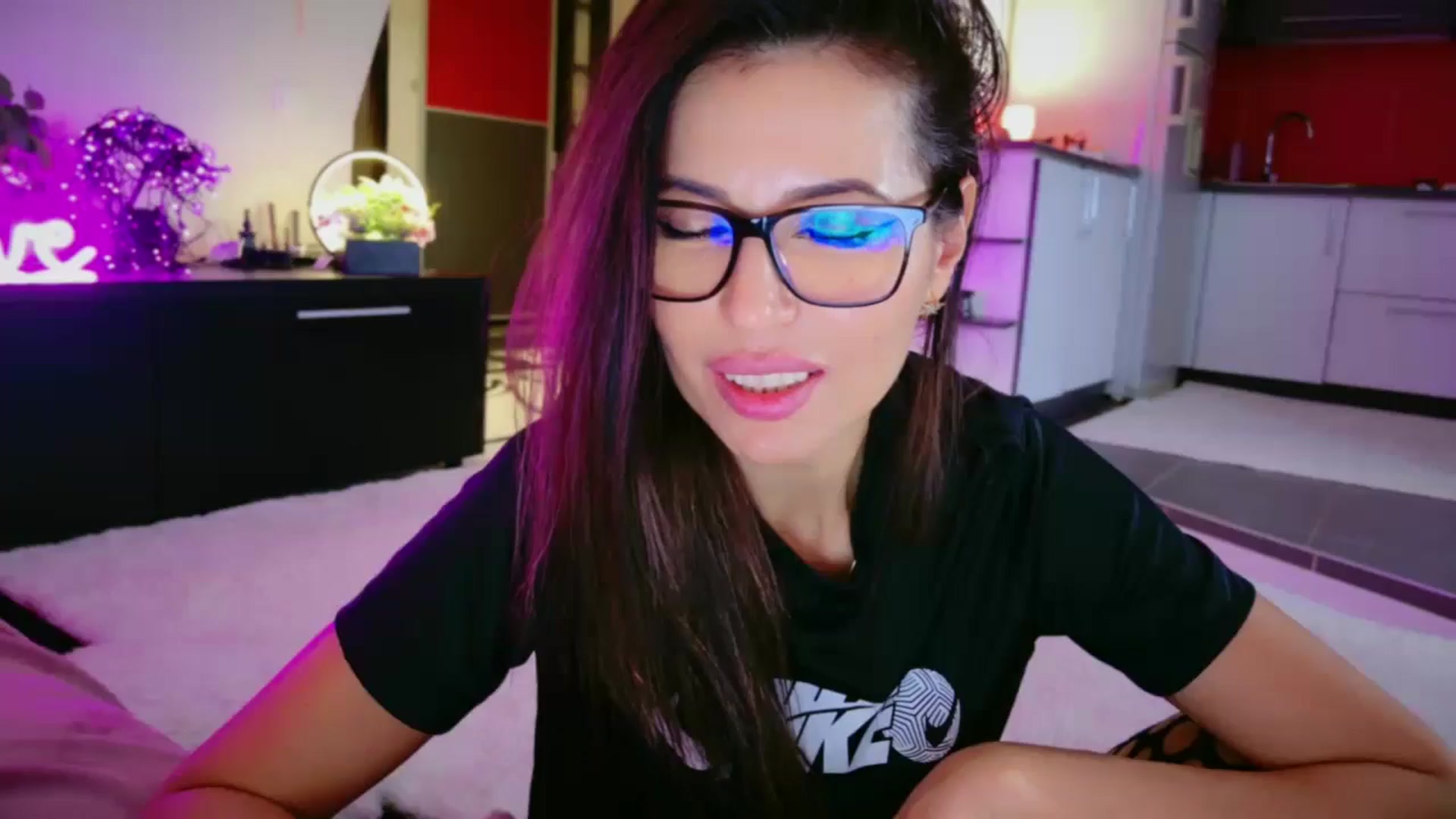 Gallery image thumbnail from SmileyTinaa's myfreecams stream on, 01/10/2026, 08:54 image 16 of 20