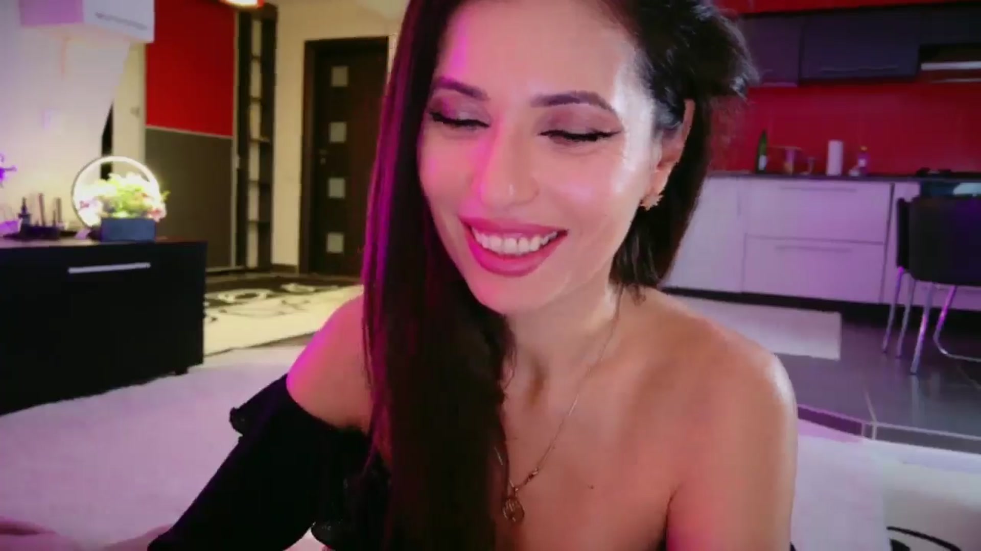 Gallery image thumbnail from SmileyTinaa's myfreecams stream on, 01/16/2026, 06:35 image 7 of 20