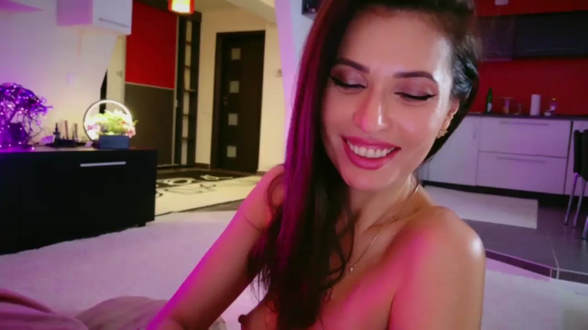 Gallery image thumbnail from SmileyTinaa's myfreecams stream on, 01/16/2026, 06:35 image 12 of 20