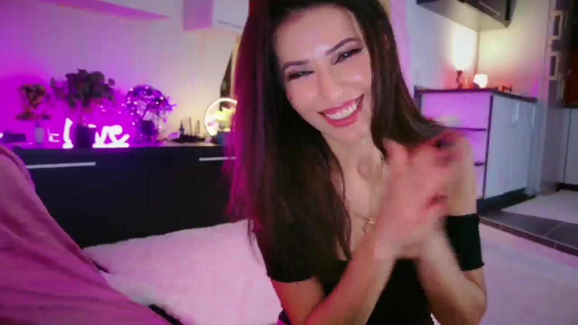 Gallery image thumbnail from SmileyTinaa's myfreecams stream on, 01/16/2026, 23:26 image 20 of 20