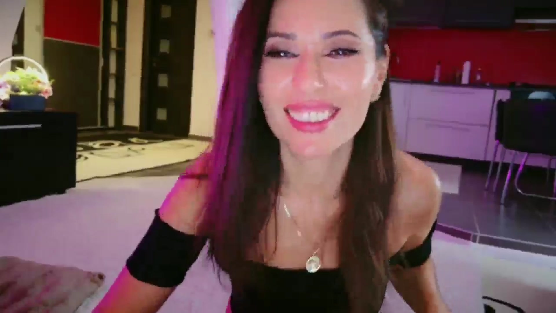 Gallery image thumbnail from SmileyTinaa's myfreecams stream on, 01/17/2026, 02:16 image 18 of 20