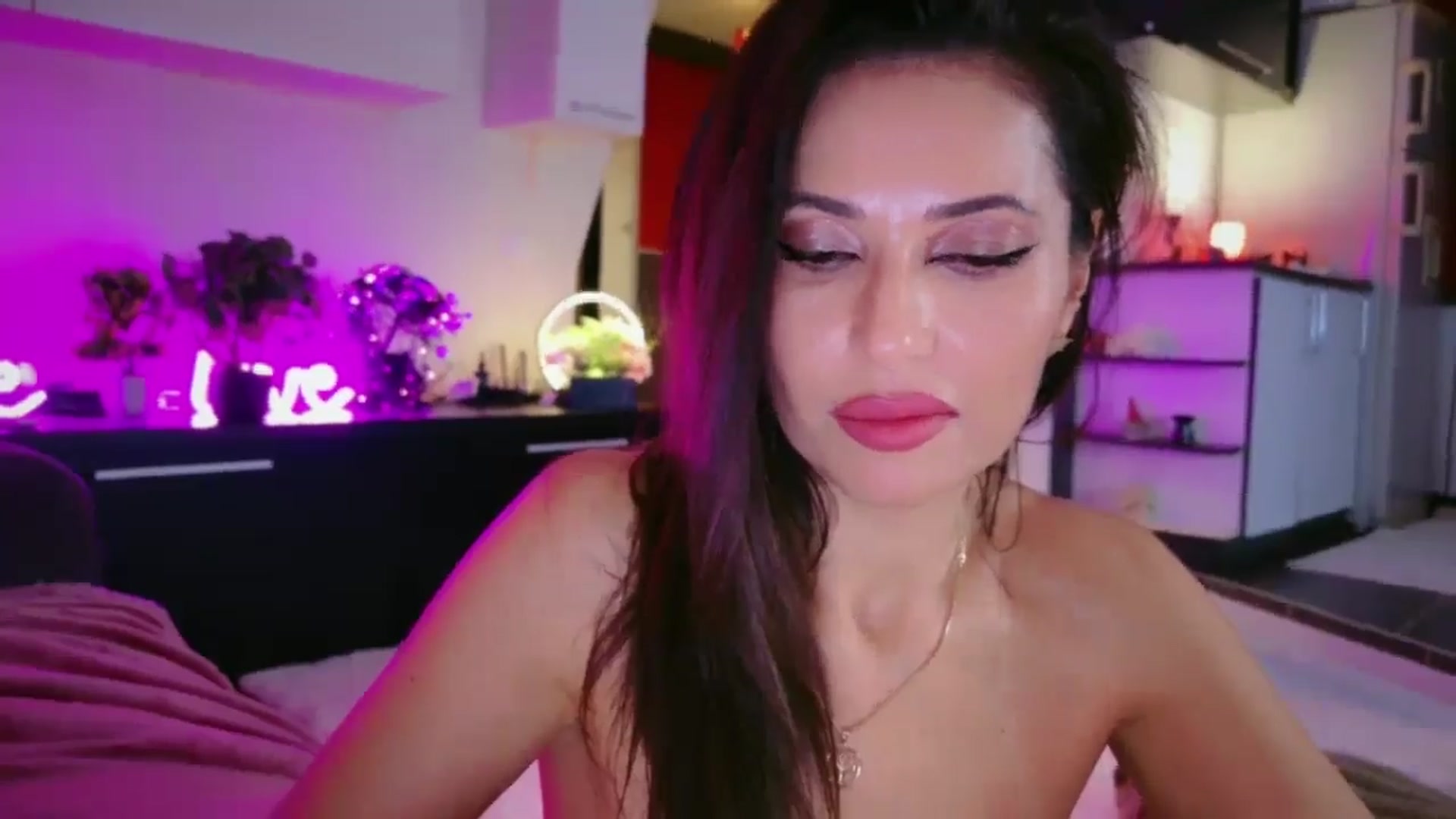 Gallery image thumbnail from SmileyTinaa's myfreecams stream on, 01/23/2026, 03:47 image 4 of 20