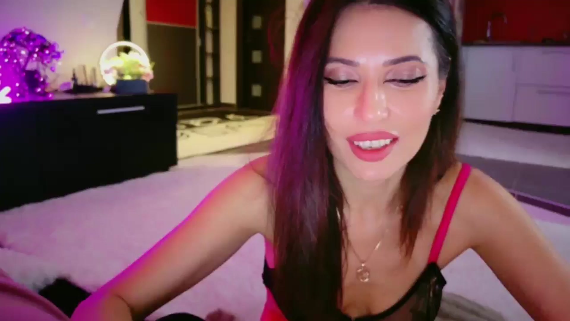 Gallery image thumbnail from SmileyTinaa's myfreecams stream on, 01/23/2026, 03:47 image 1 of 20