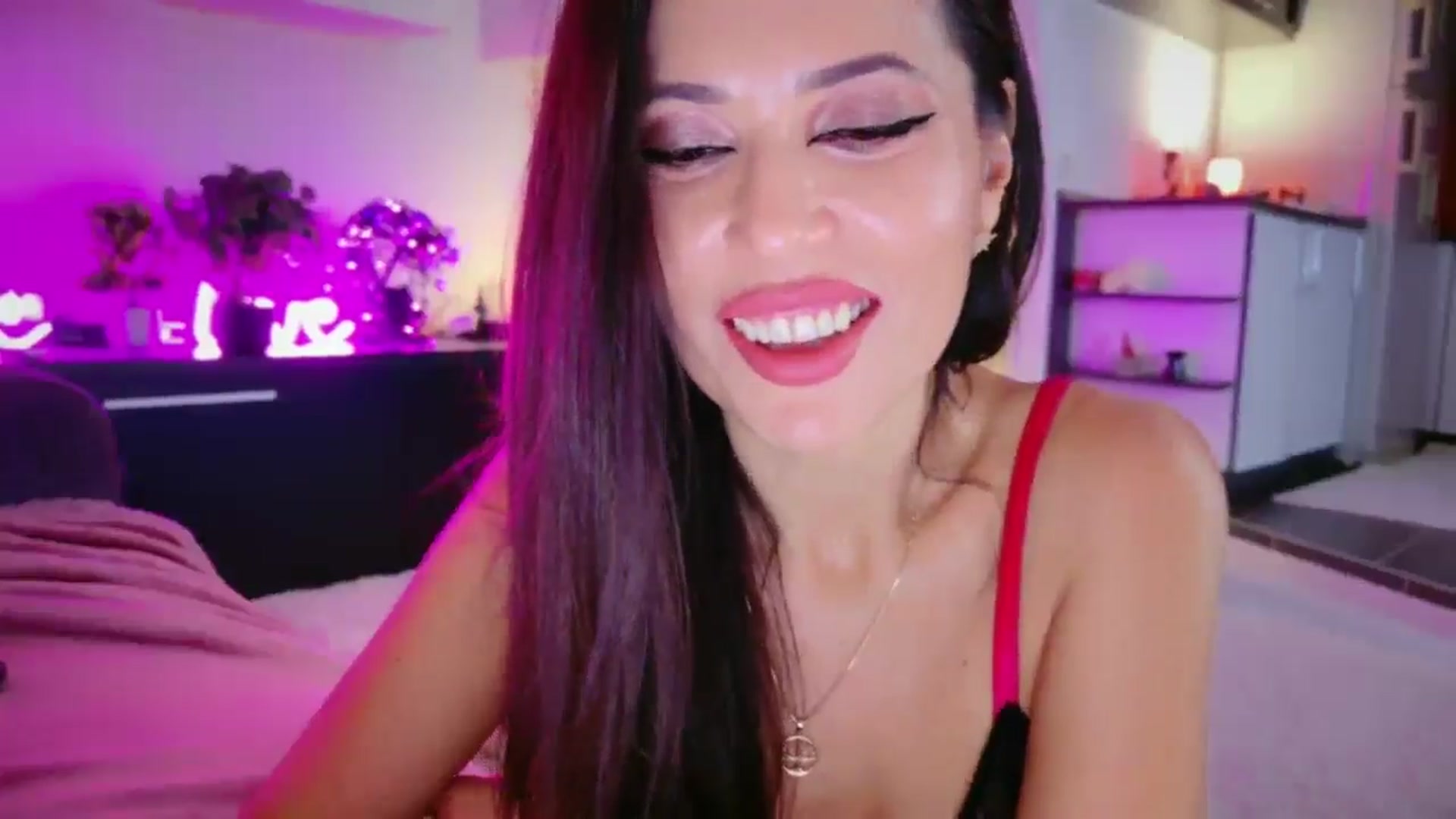 Gallery image thumbnail from SmileyTinaa's myfreecams stream on, 01/23/2026, 03:48 image 19 of 20