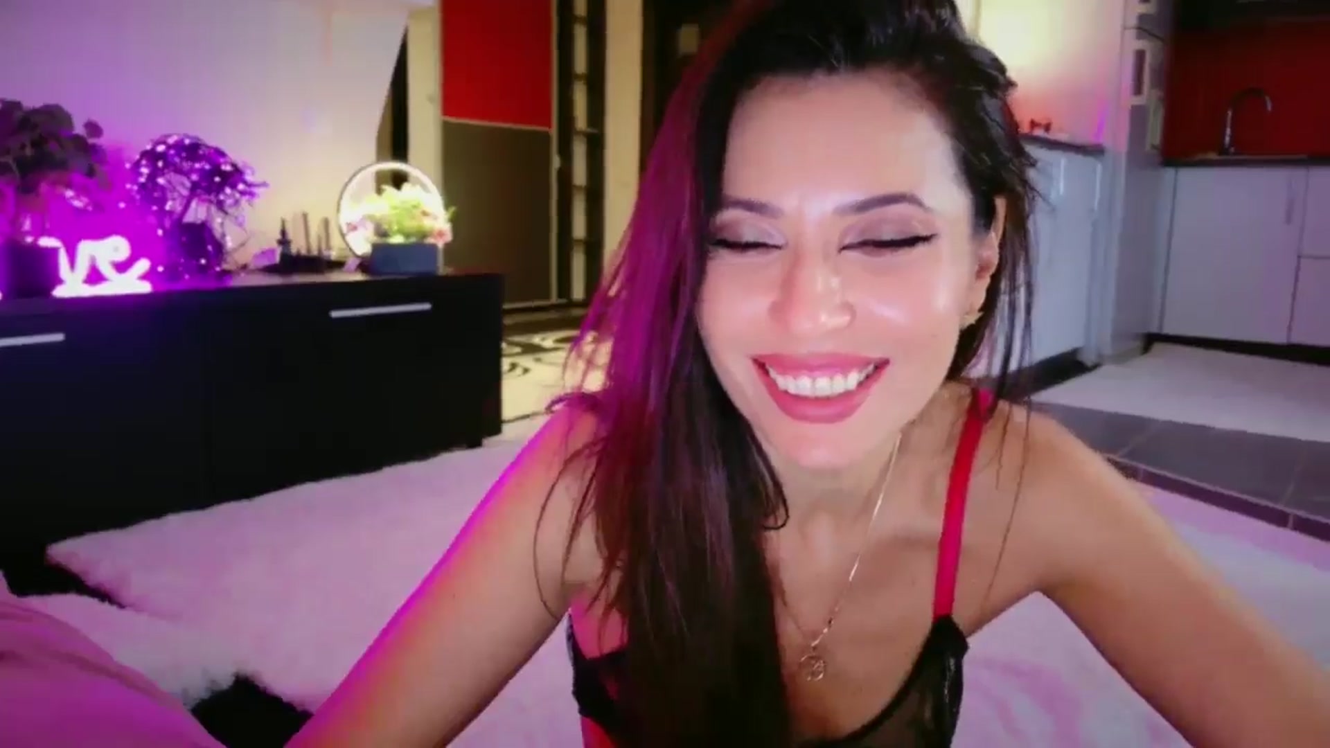 Gallery image thumbnail from SmileyTinaa's myfreecams stream on, 01/23/2026, 07:07 image 2 of 20