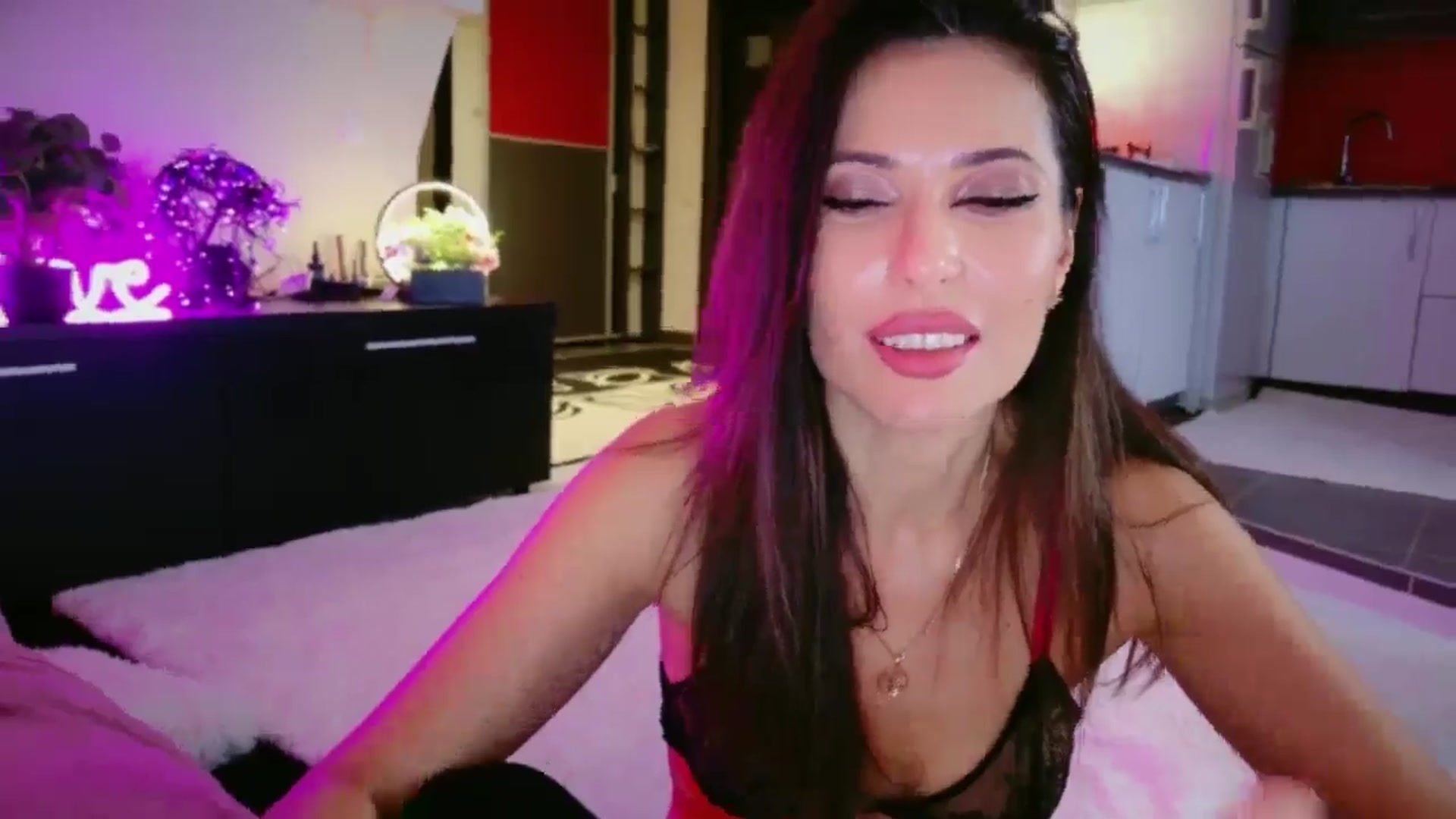 Gallery image thumbnail from SmileyTinaa's myfreecams stream on, 01/23/2026, 07:07 image 3 of 20
