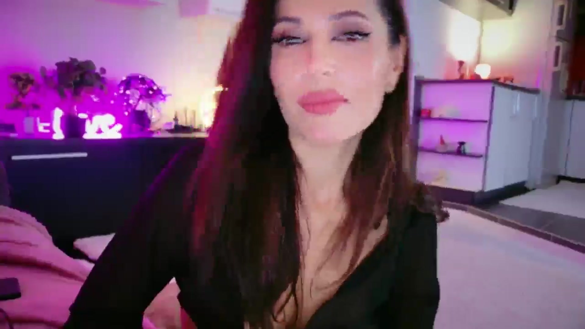 Gallery image thumbnail from SmileyTinaa's myfreecams stream on, 01/24/2026, 01:22 image 6 of 20