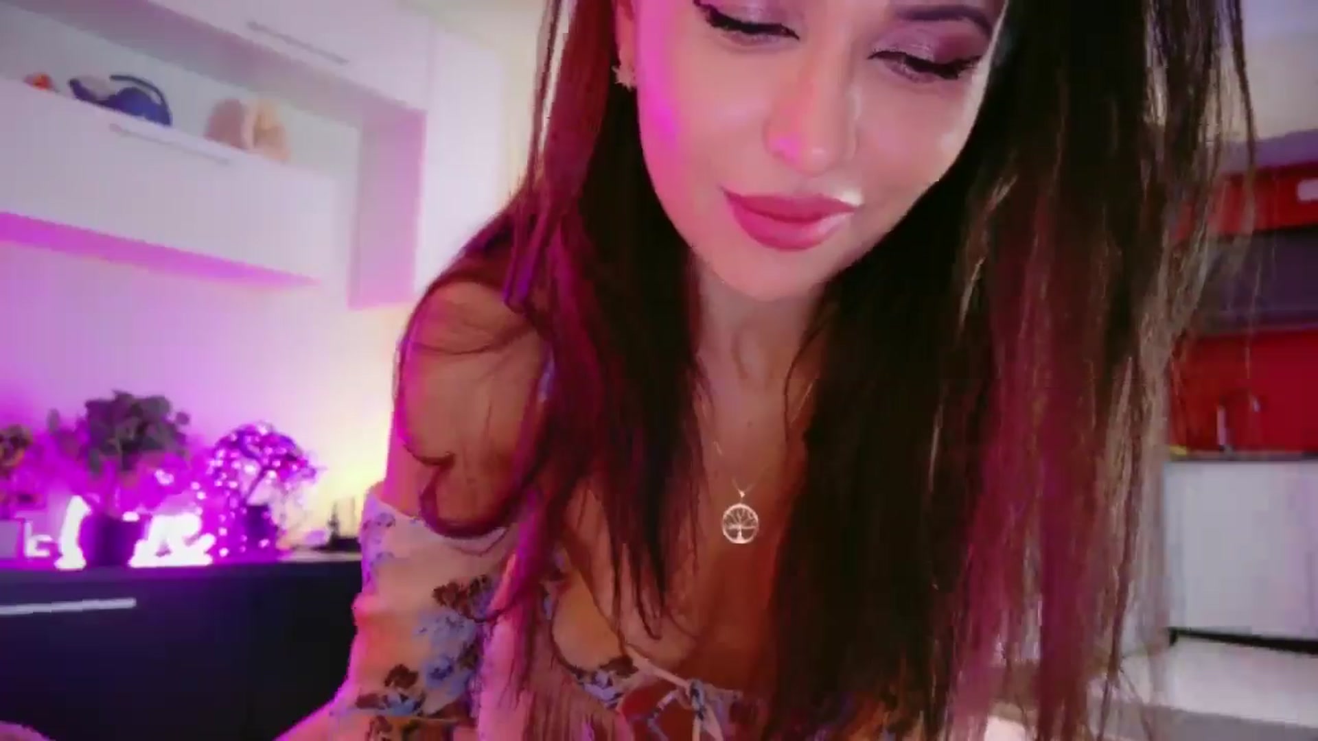 Gallery image thumbnail from SmileyTinaa's myfreecams stream on, 01/30/2026, 04:35 image 7 of 20