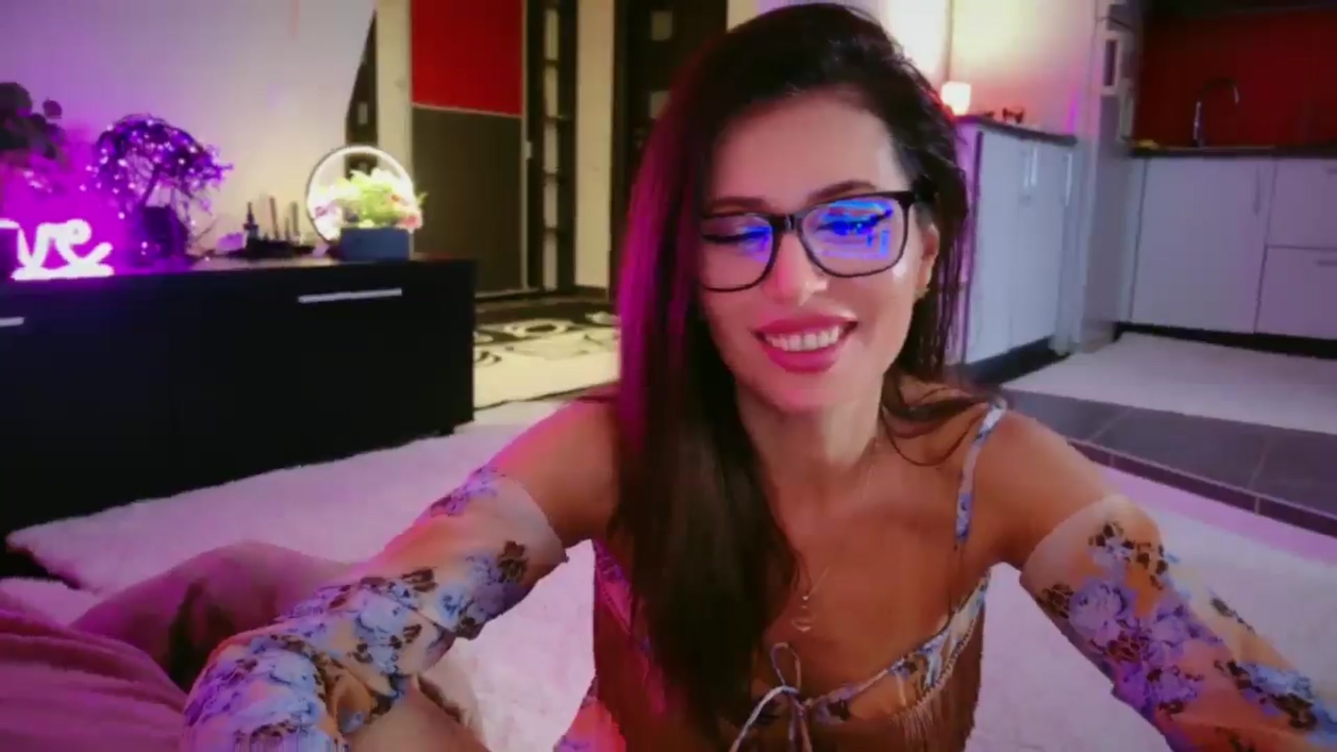 Gallery image thumbnail from SmileyTinaa's myfreecams stream on, 01/30/2026, 05:35 image 7 of 20