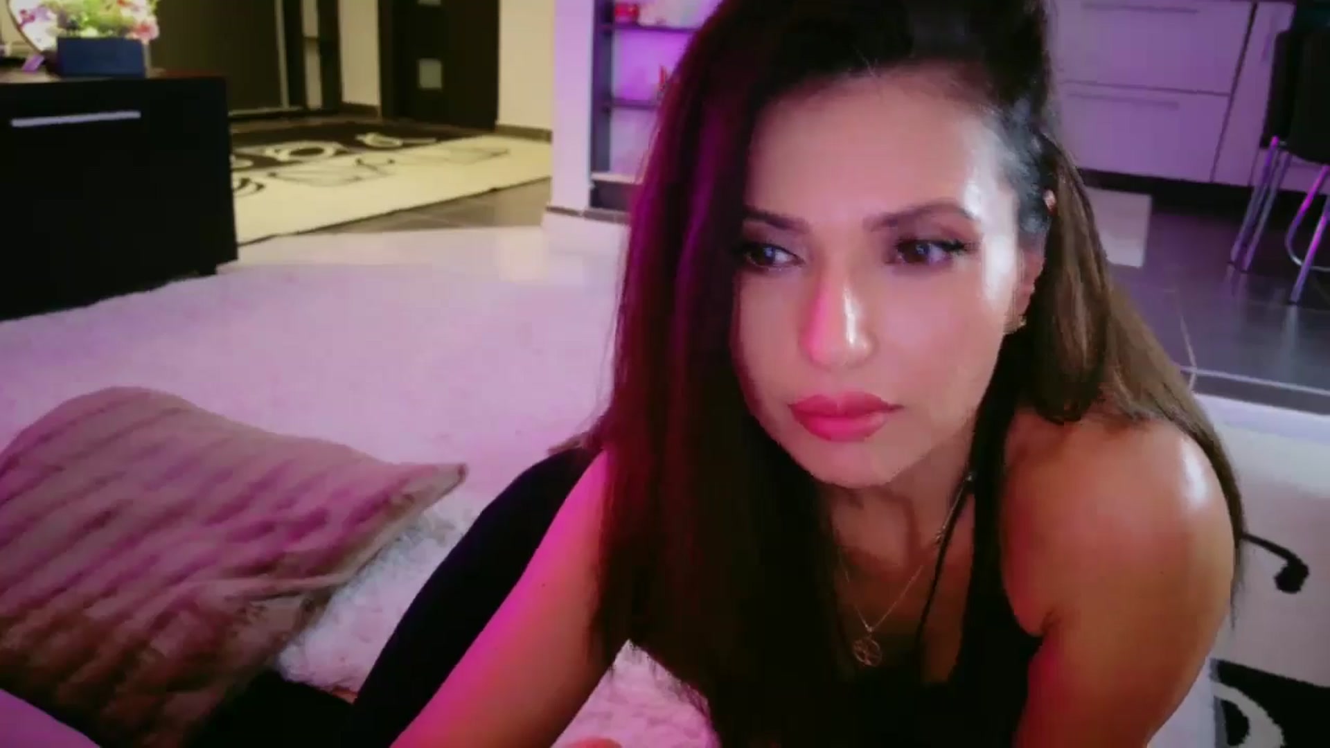 Gallery image thumbnail from SmileyTinaa's myfreecams stream on, 01/30/2026, 22:58 image 16 of 20