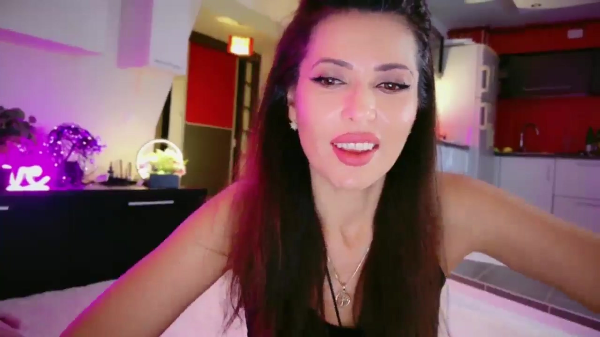 Gallery image thumbnail from SmileyTinaa's myfreecams stream on, 01/30/2026, 22:58 image 4 of 20