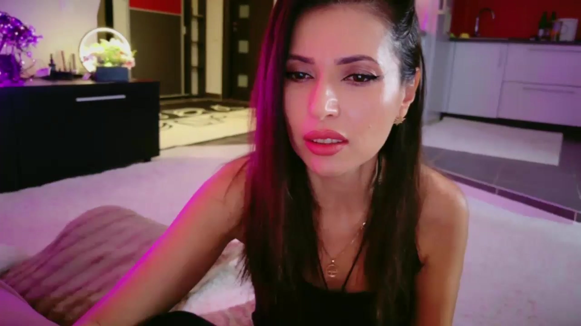 Gallery image thumbnail from SmileyTinaa's myfreecams stream on, 01/30/2026, 22:58 image 20 of 20