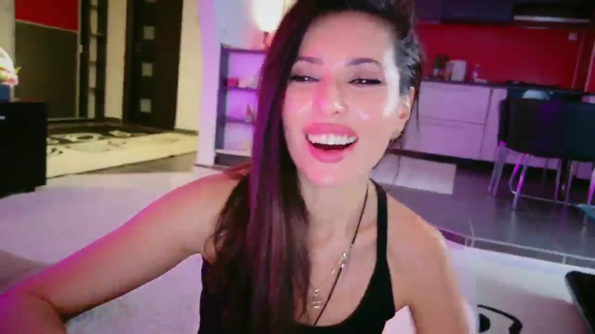 Gallery image thumbnail from SmileyTinaa's myfreecams stream on, 01/31/2026, 01:50 image 8 of 20