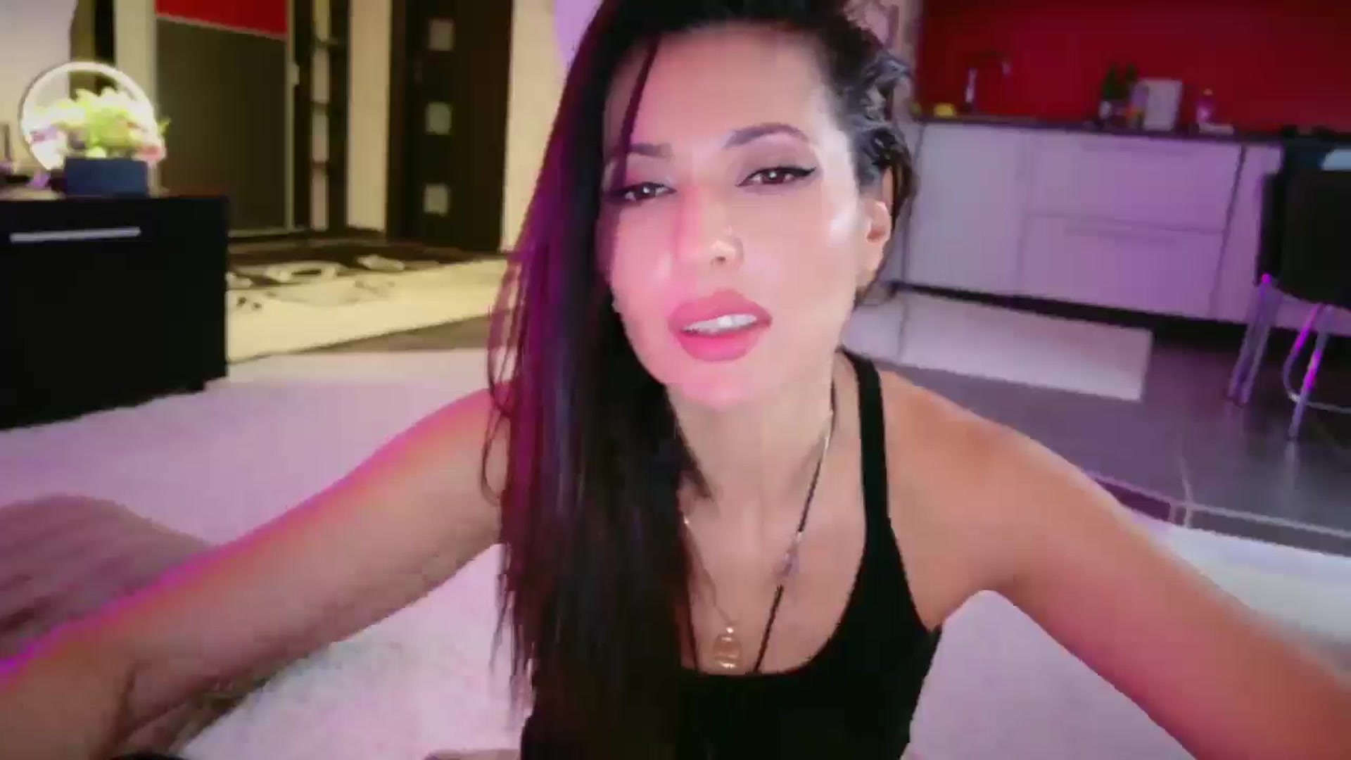 Gallery image thumbnail from SmileyTinaa's myfreecams stream on, 01/31/2026, 01:50 image 15 of 20