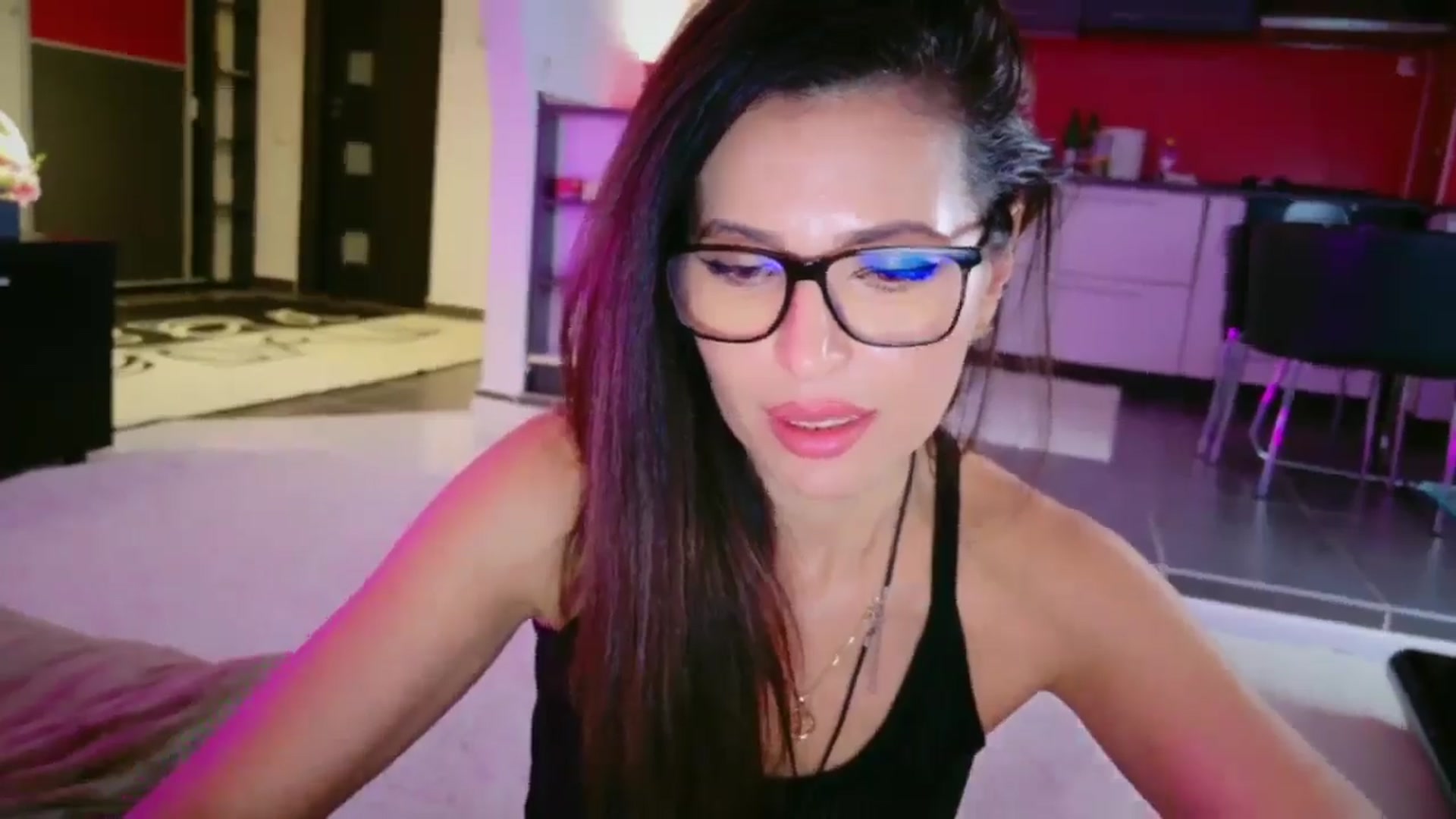 Gallery image thumbnail from SmileyTinaa's myfreecams stream on, 01/31/2026, 01:50 image 9 of 20