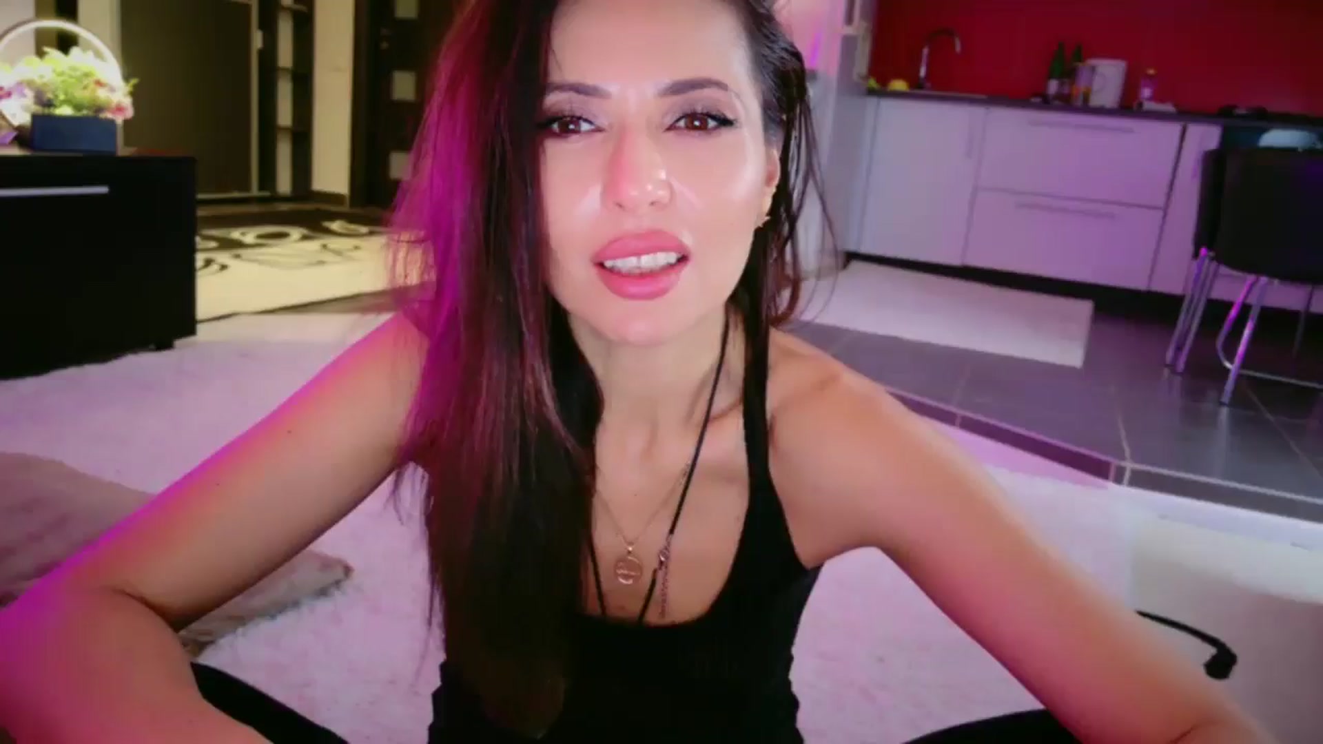 Gallery image thumbnail from SmileyTinaa's myfreecams stream on, 01/31/2026, 02:43 image 18 of 20