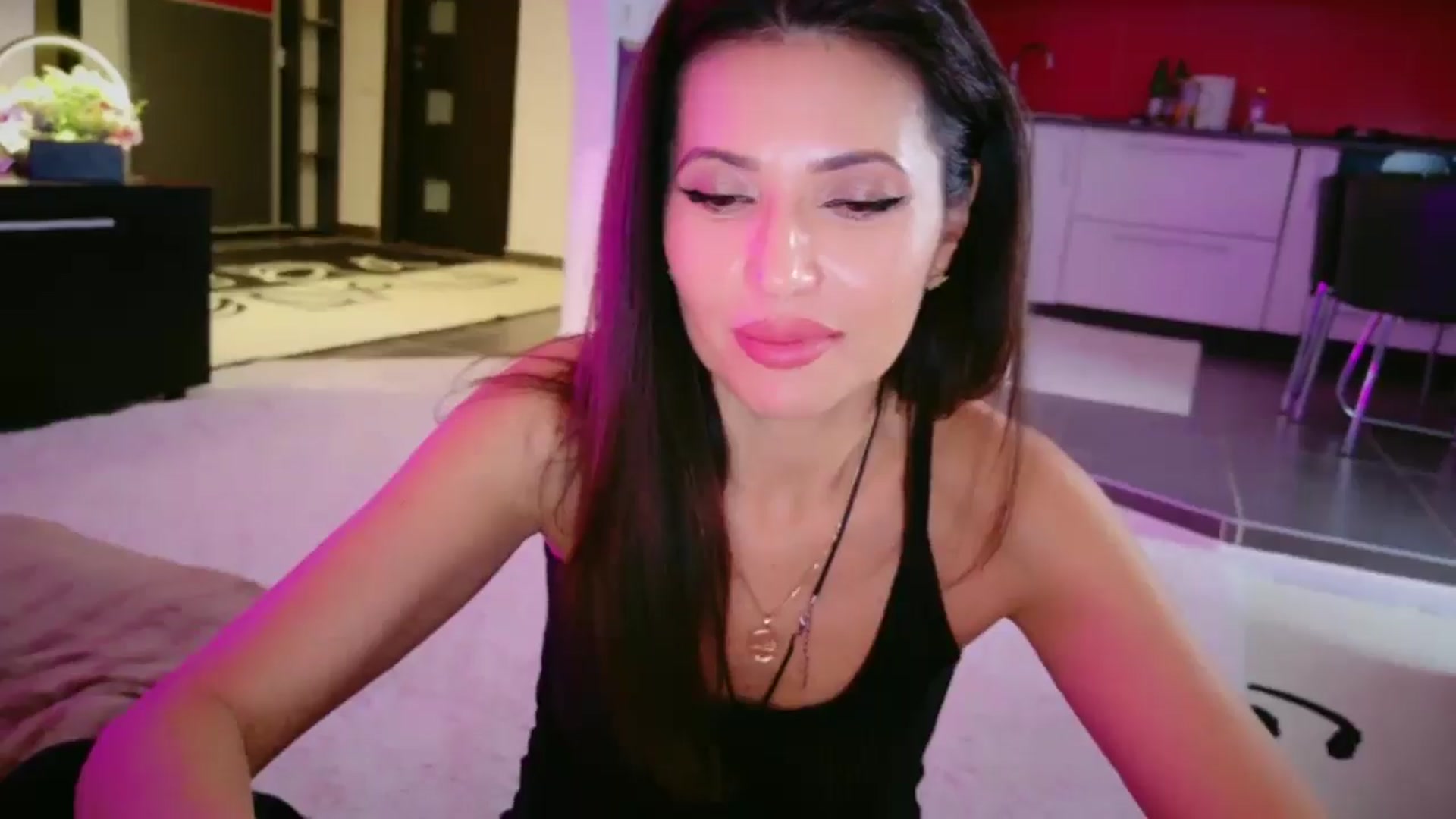 Gallery image thumbnail from SmileyTinaa's myfreecams stream on, 01/31/2026, 02:43 image 4 of 20