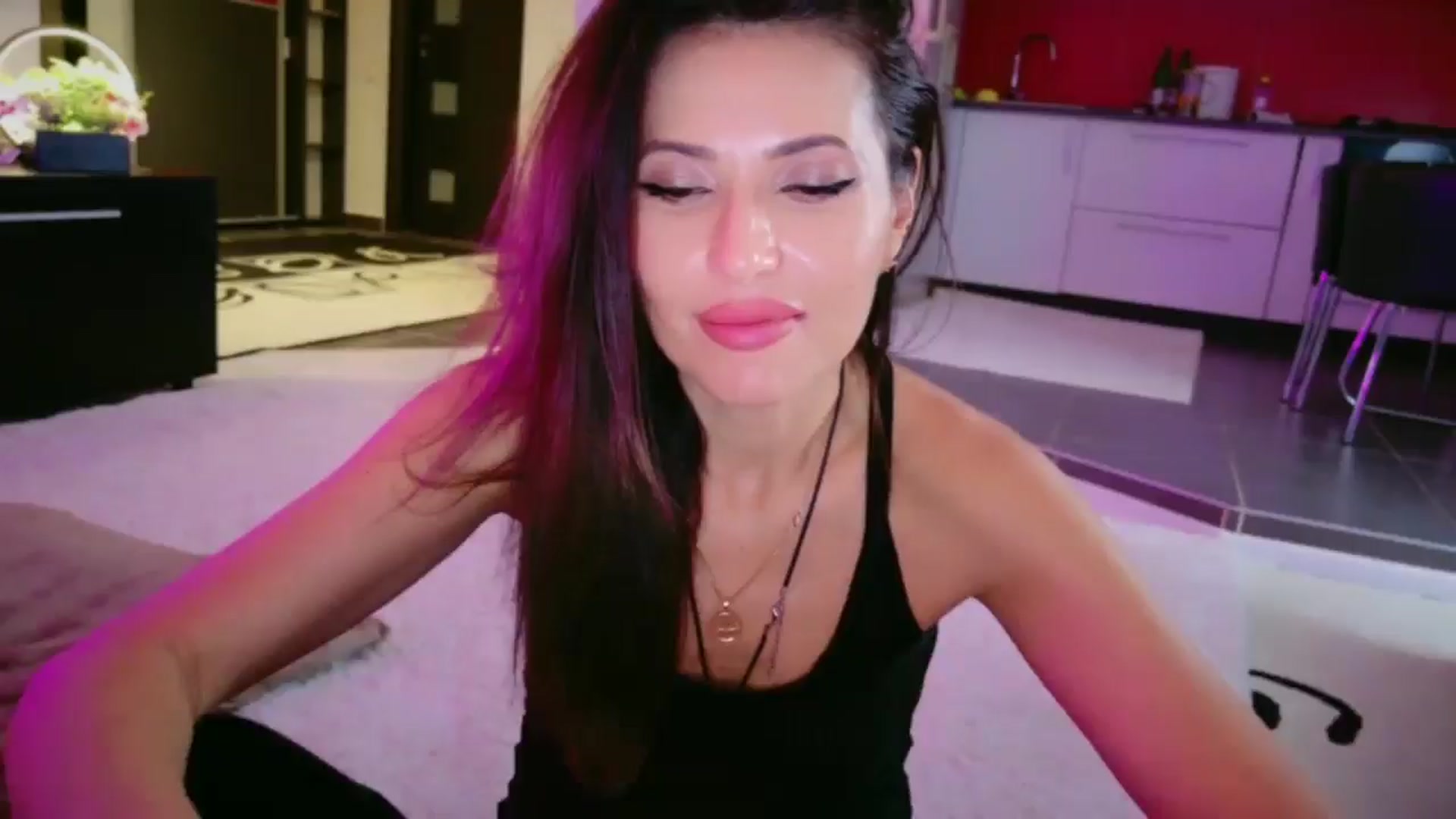 Gallery image thumbnail from SmileyTinaa's myfreecams stream on, 01/31/2026, 02:43 image 13 of 20