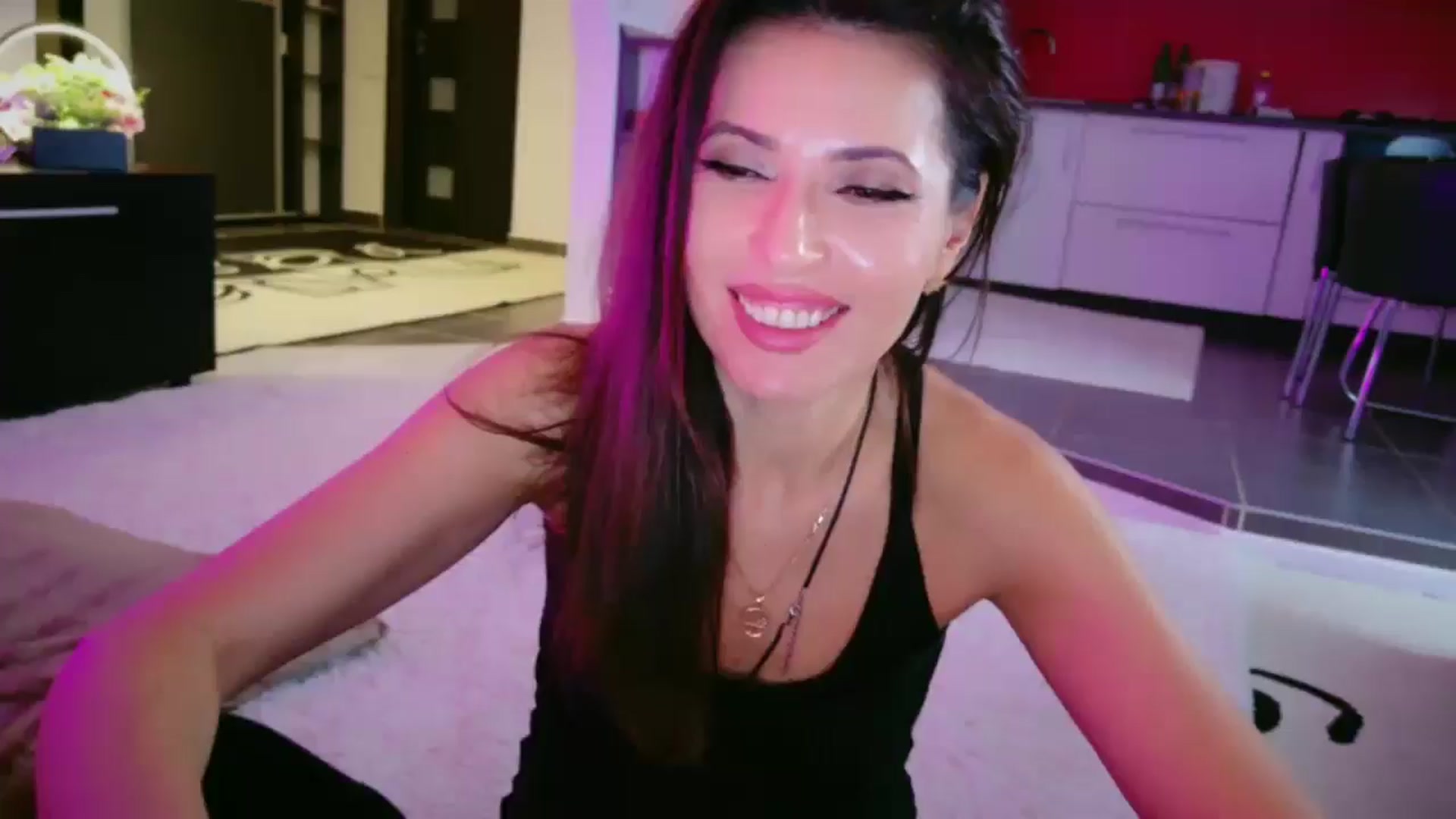 Gallery image thumbnail from SmileyTinaa's myfreecams stream on, 01/31/2026, 02:43 image 11 of 20