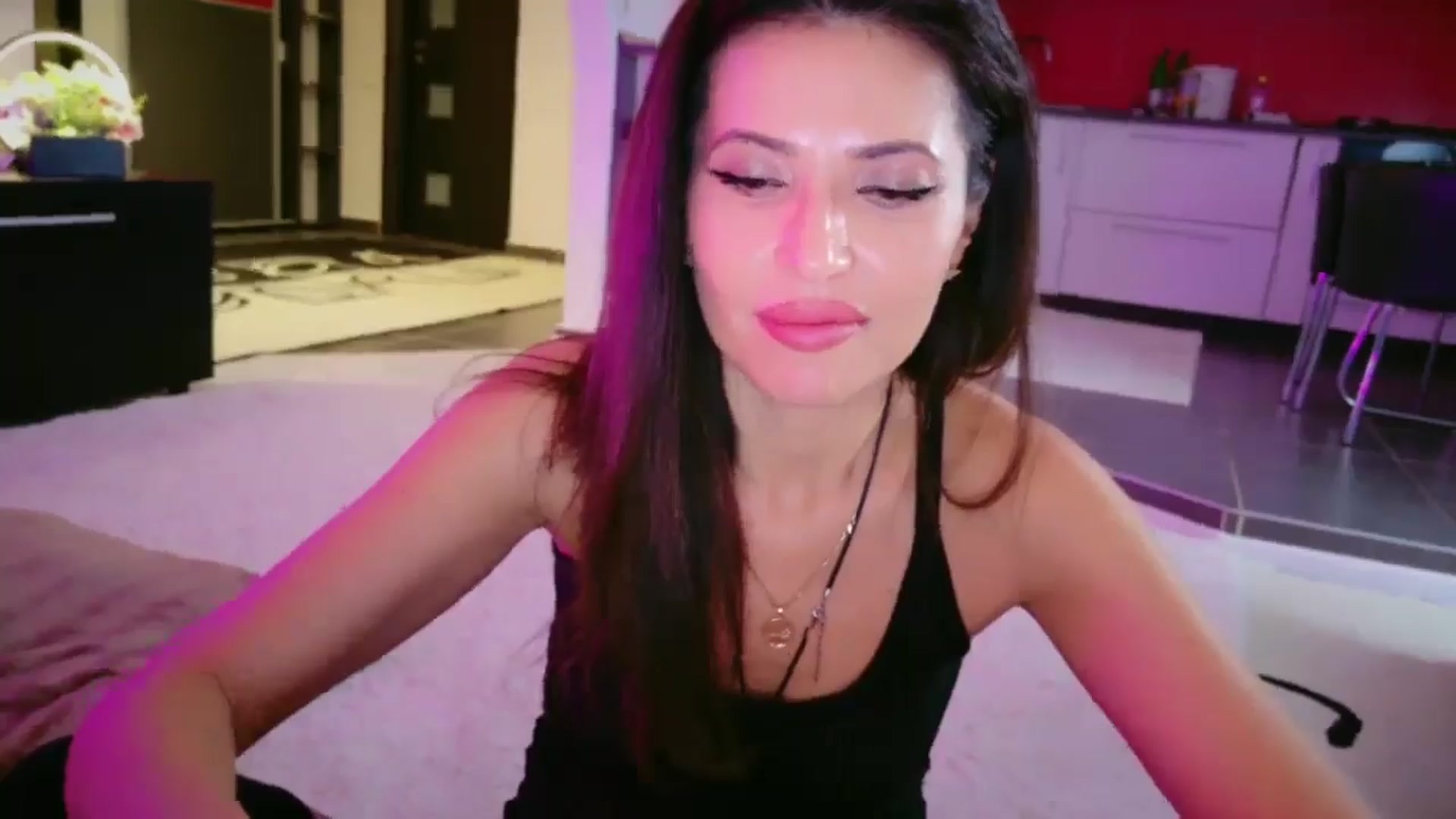 Gallery image thumbnail from SmileyTinaa's myfreecams stream on, 01/31/2026, 02:43 image 2 of 20