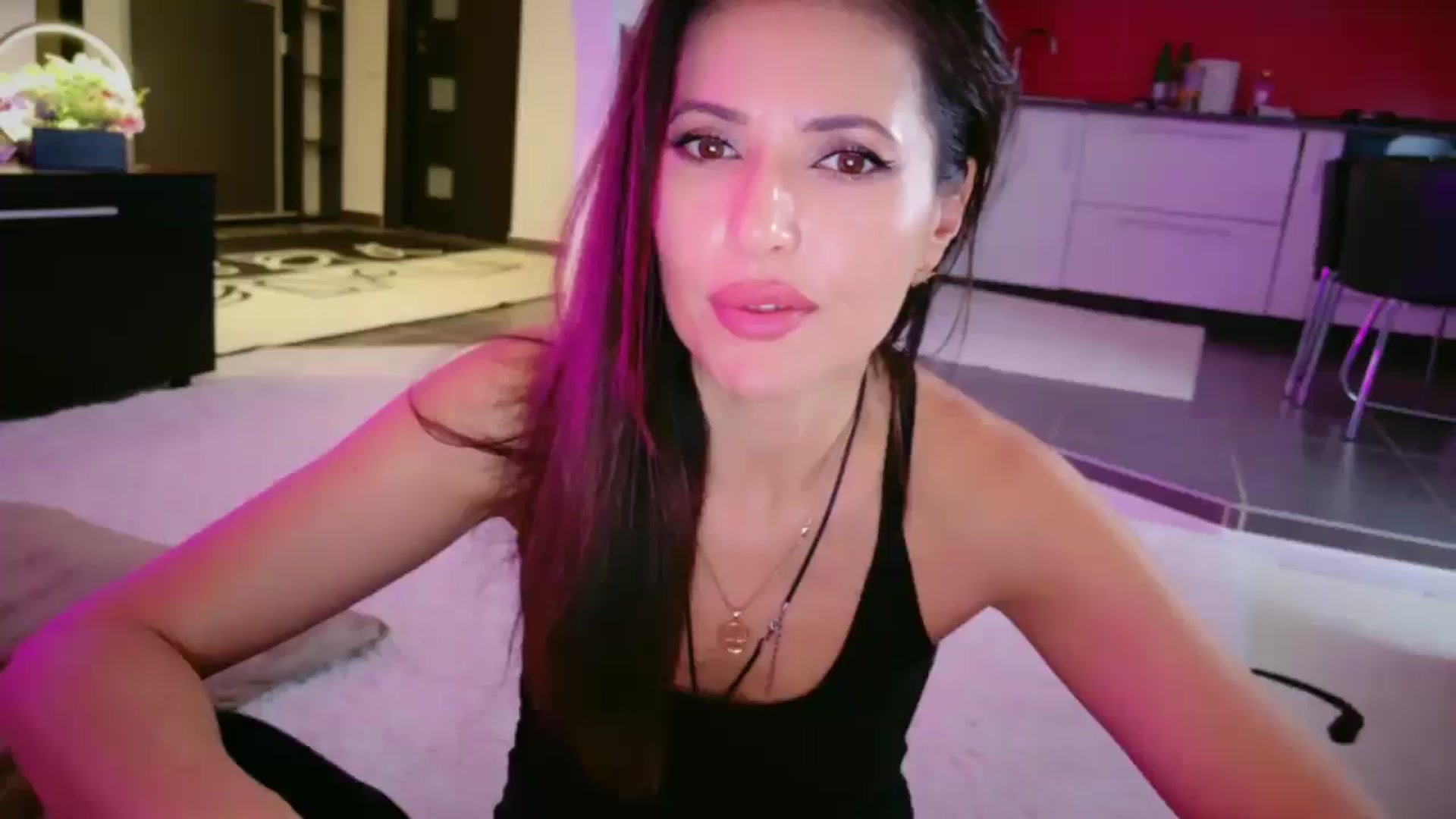 Gallery image thumbnail from SmileyTinaa's myfreecams stream on, 01/31/2026, 02:43 image 10 of 20